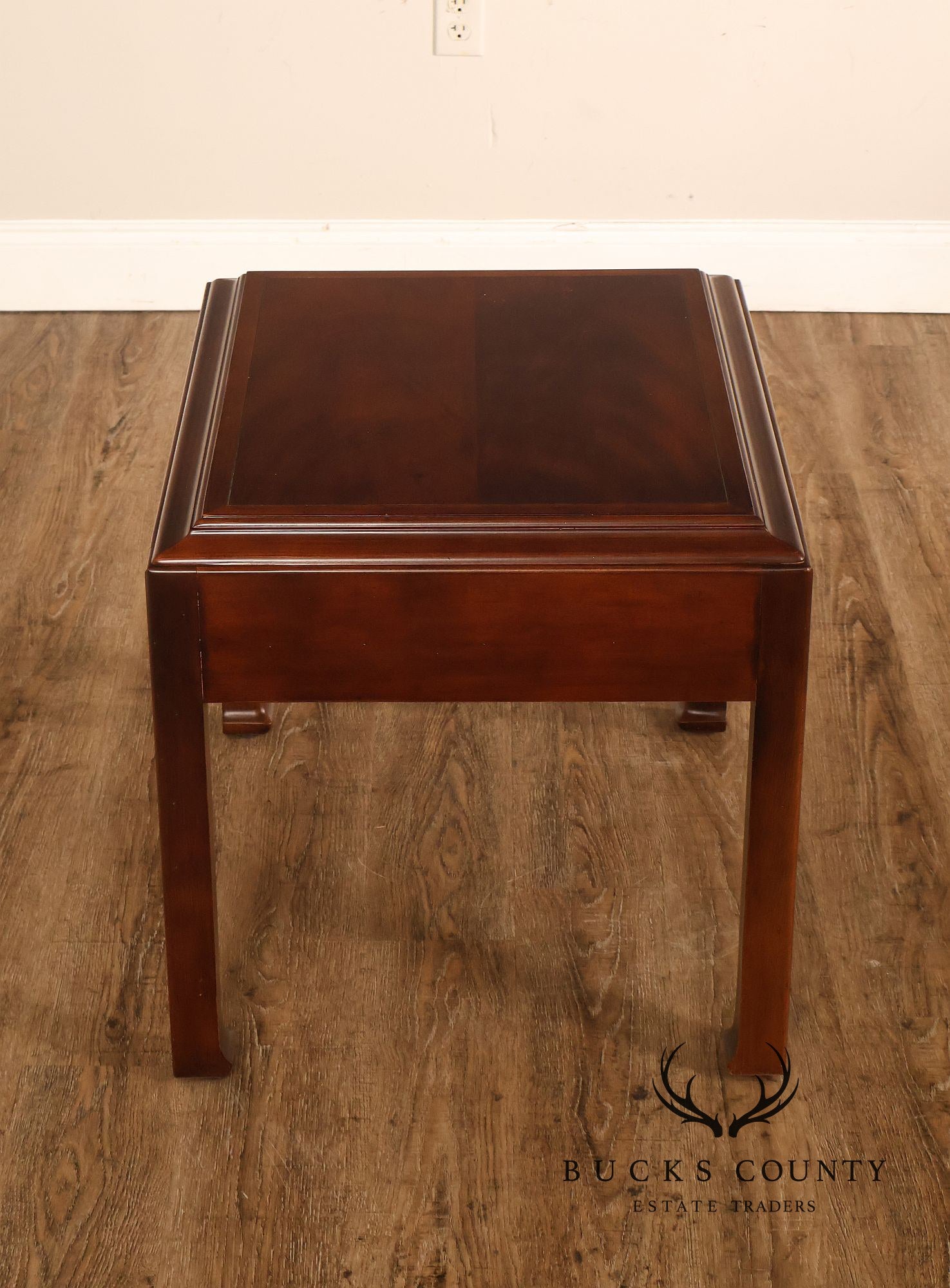 Hekman Ming Style Mahogany End Table