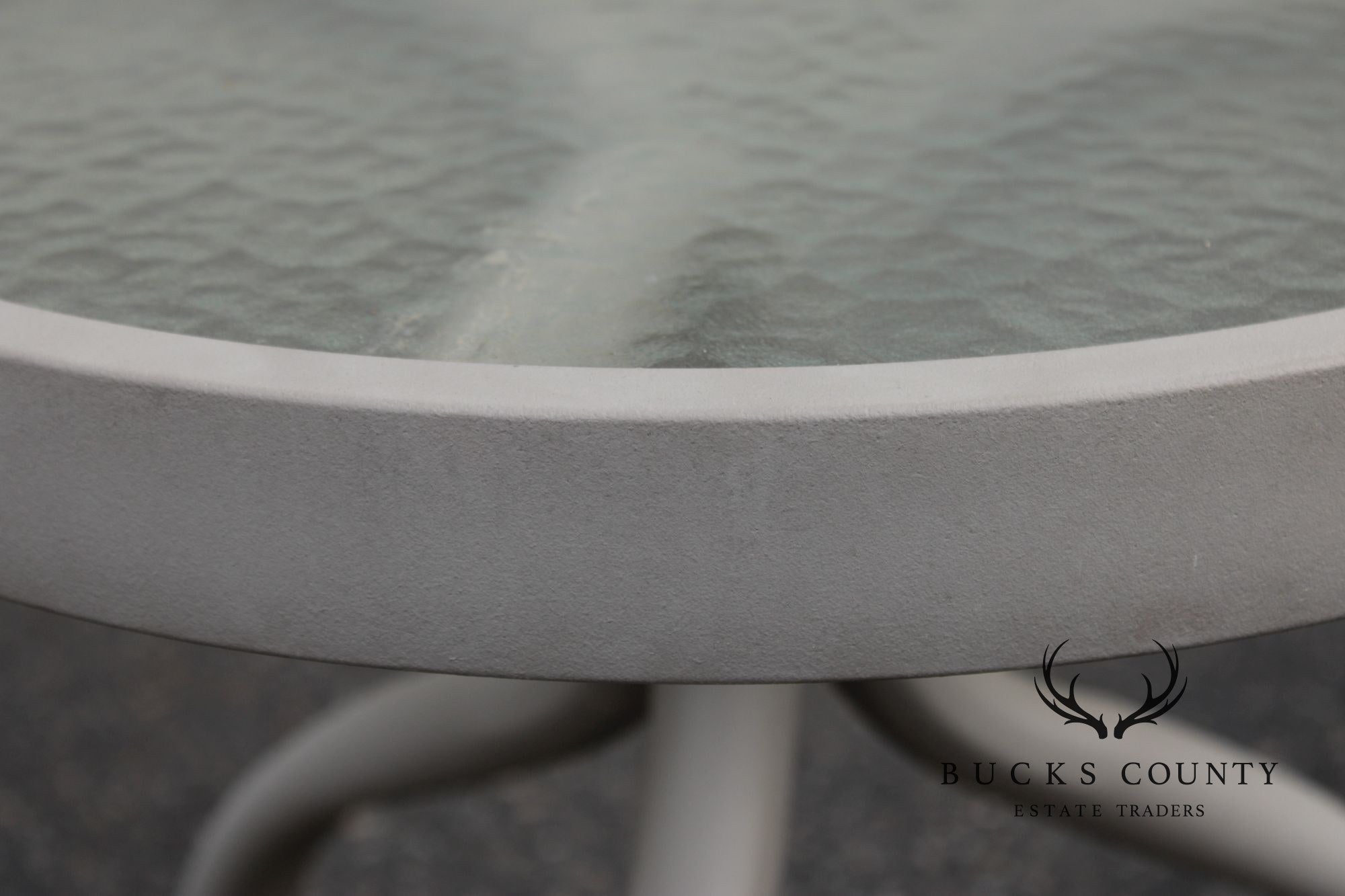 Woodard 'Ramsgate' Glass Top Aluminum Outdoor Round Patio Side Table