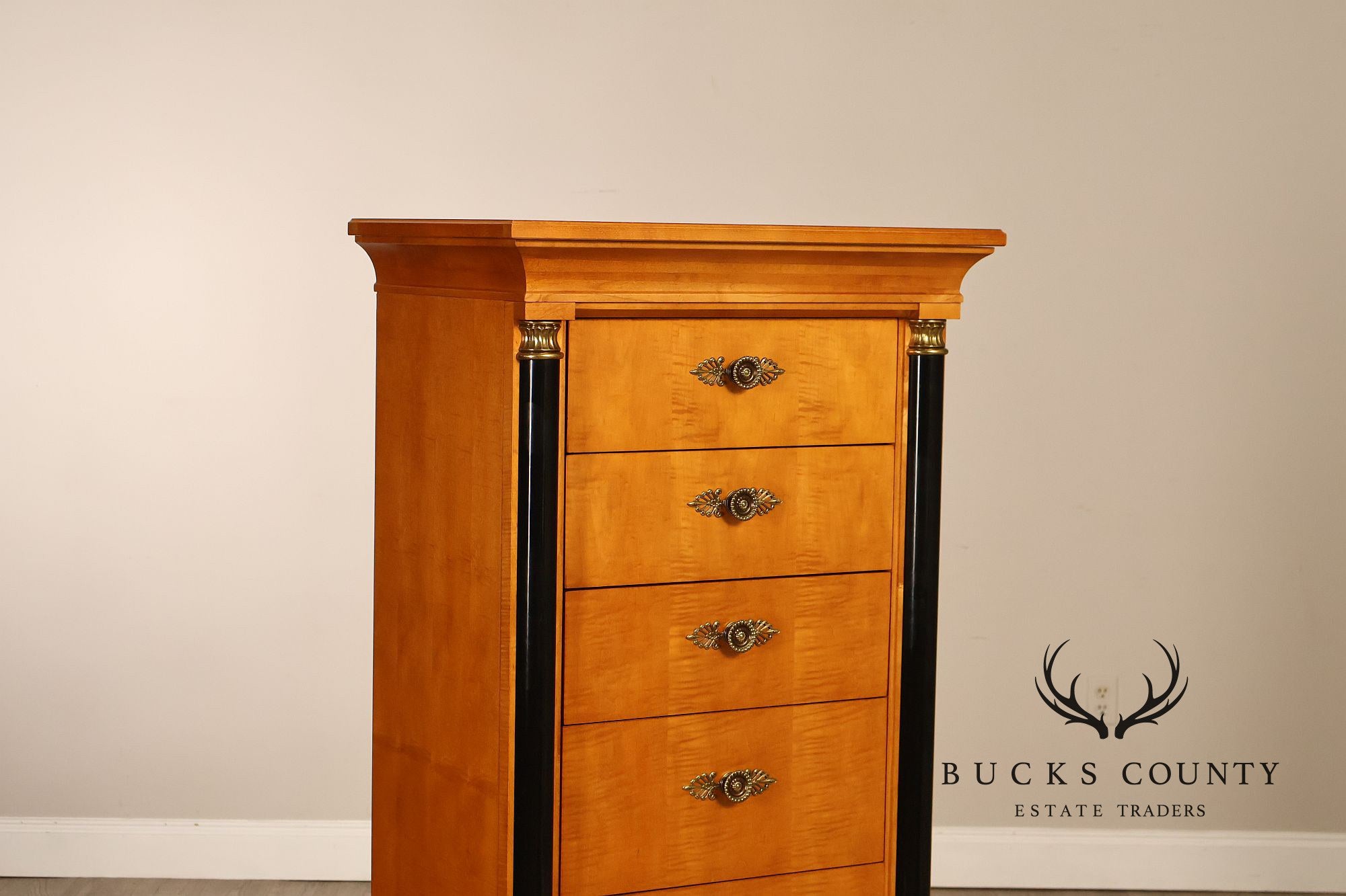 Thomasville Grand Classics Collection Empire Style Lingerie Chest