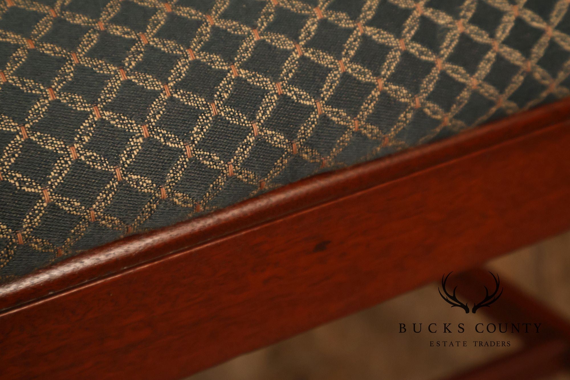 Hepplewhite Style Vintage 1940's Set of 6 Mahogany Shield Back Dining Chairs