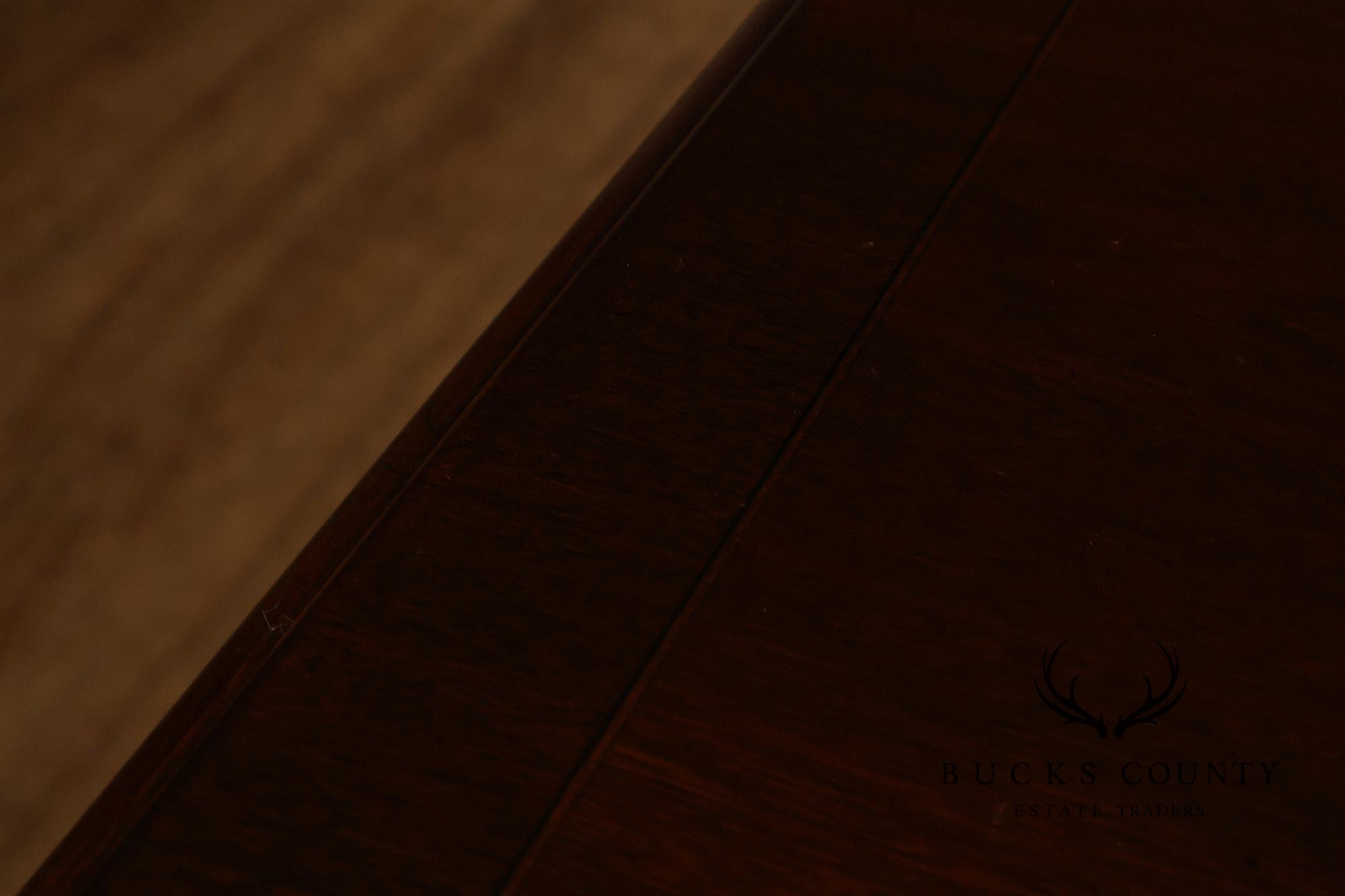 Drexel Heritage Heritage Georgian Style Mahogany Pair Of Chest Nightstands