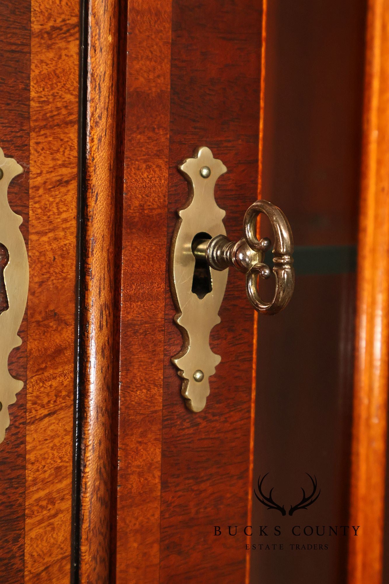 Hickory Chair Banded Mahogany Breakfront China Cabinet