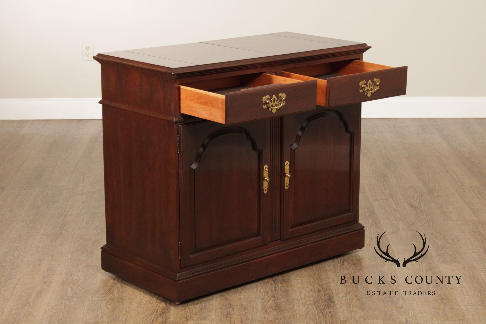 Ethan Allen Georgian Court Chippendale Style Cherry Flip Top Server