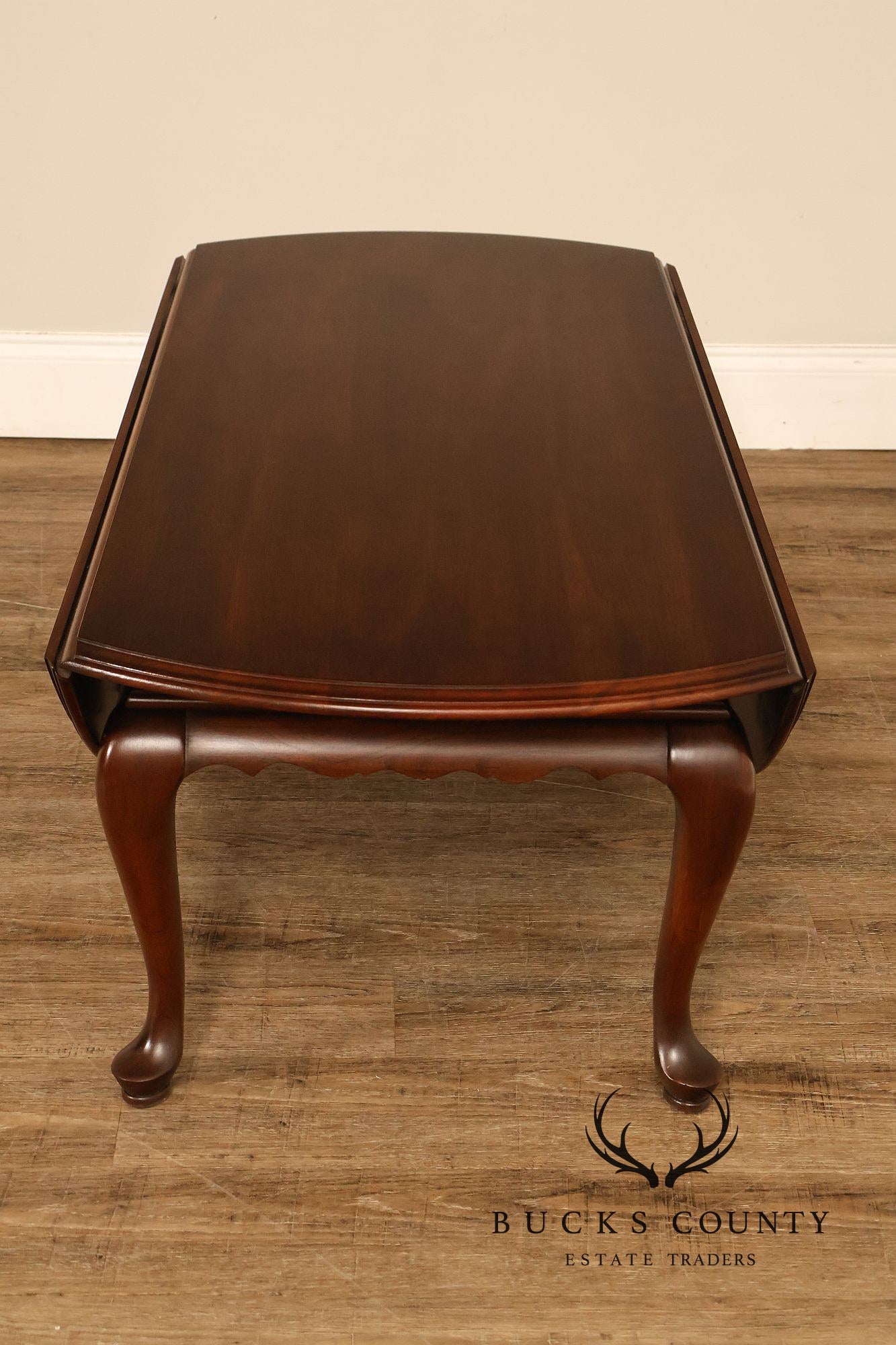 Ethan Allen Queen Anne Style Cherry Drop Leaf Coffee Table