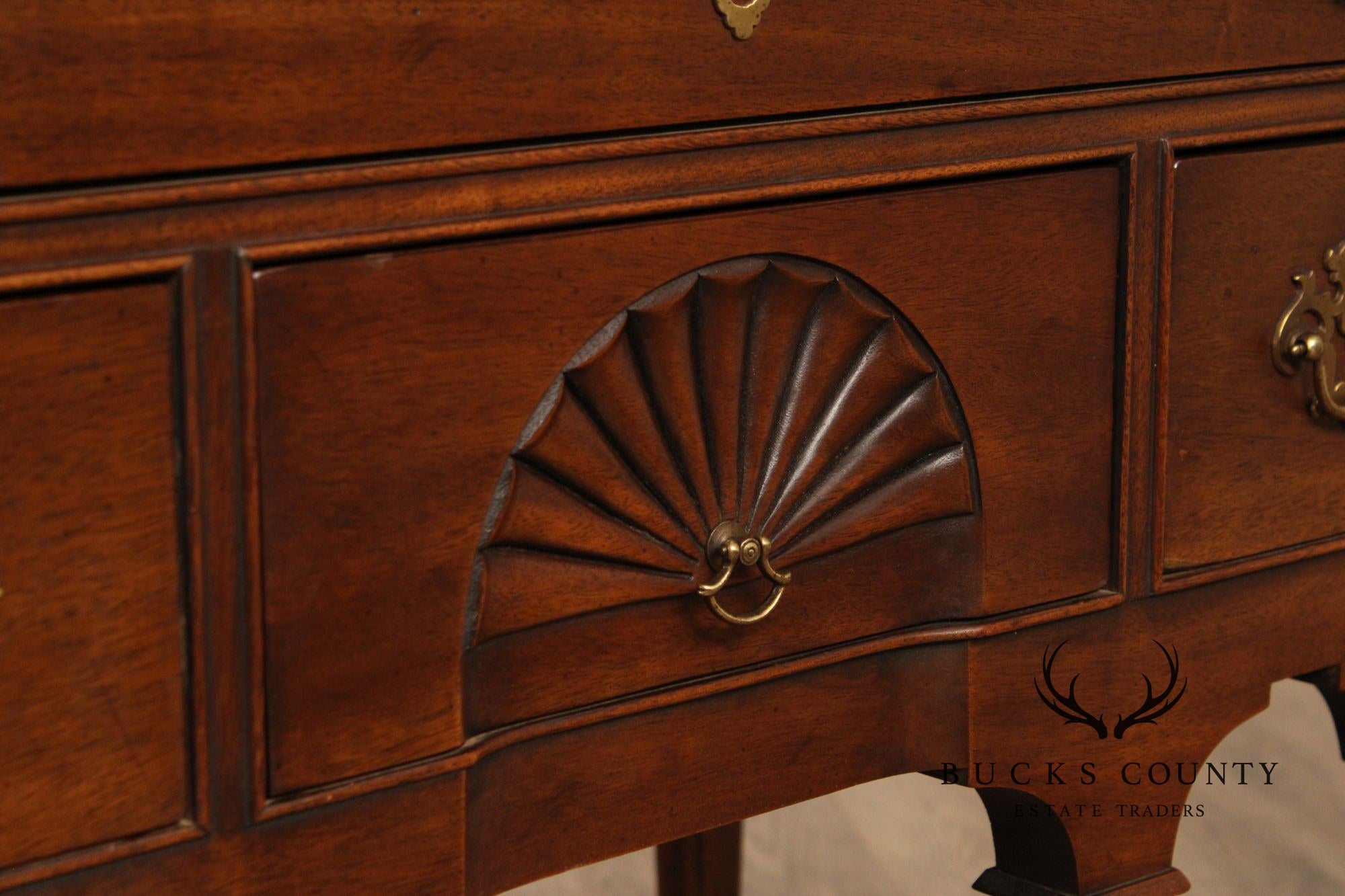 Century Furniture Vintage Queen Anne Style Mahogany Lowboy Chest