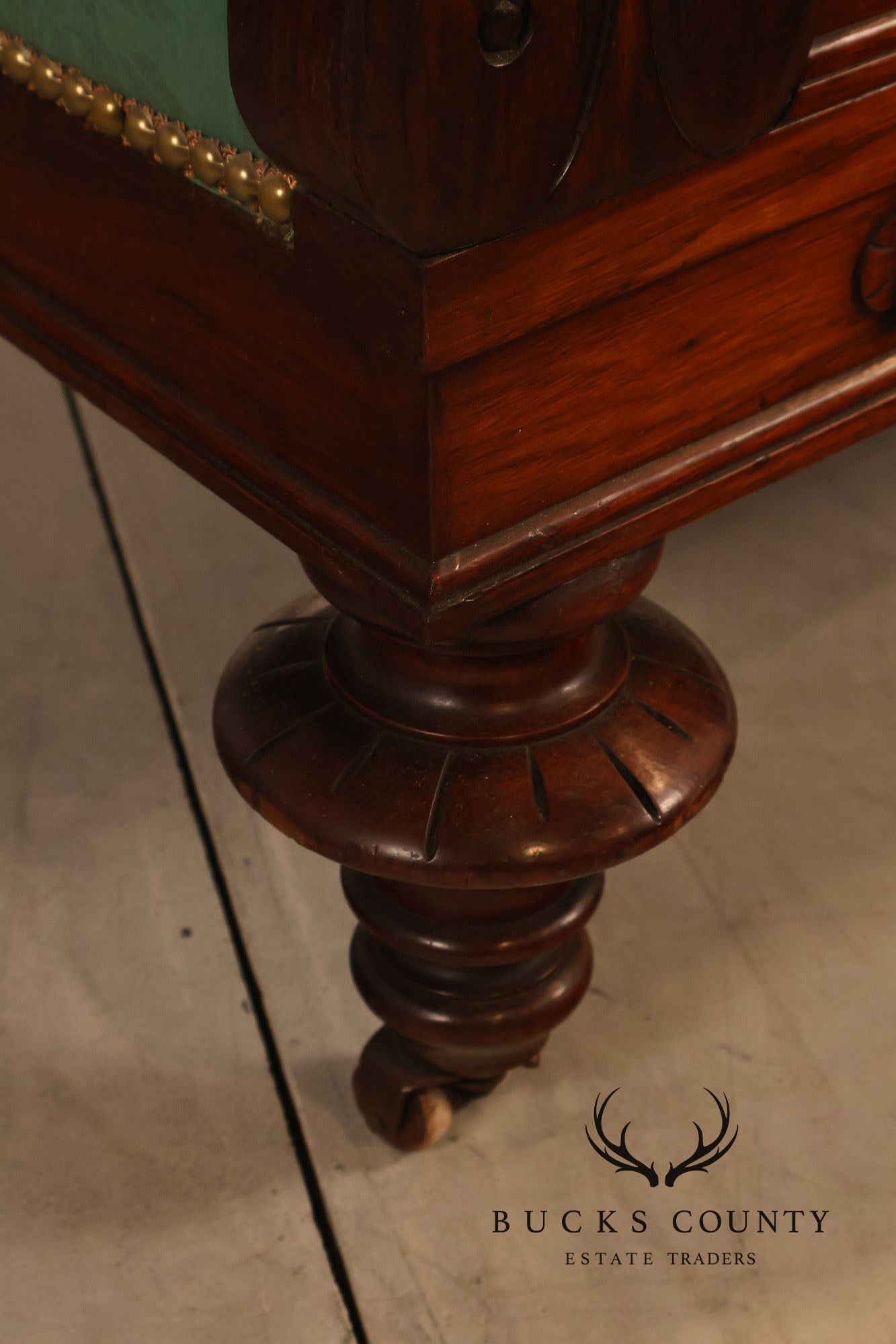 Antique American Renaissance Revival Style Carved Walnut Recamier Chaise Lounge