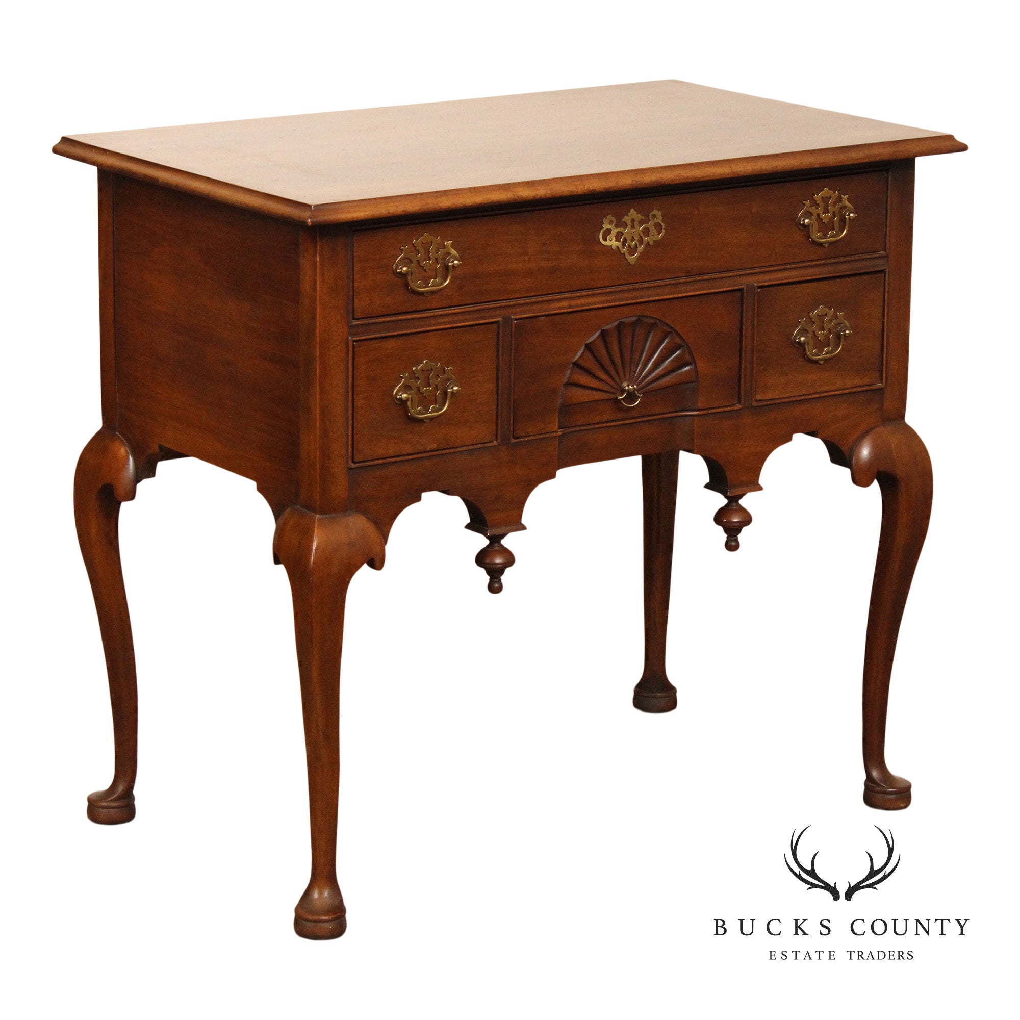 Century Furniture Vintage Queen Anne Style Mahogany Lowboy Chest