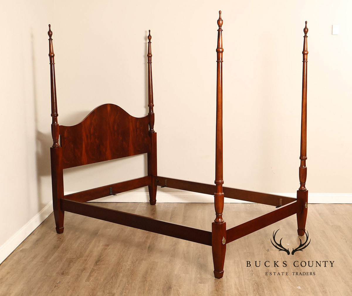 Hickory Chair Co. Georgian Style Queen Size Mahogany Four Poster Bed