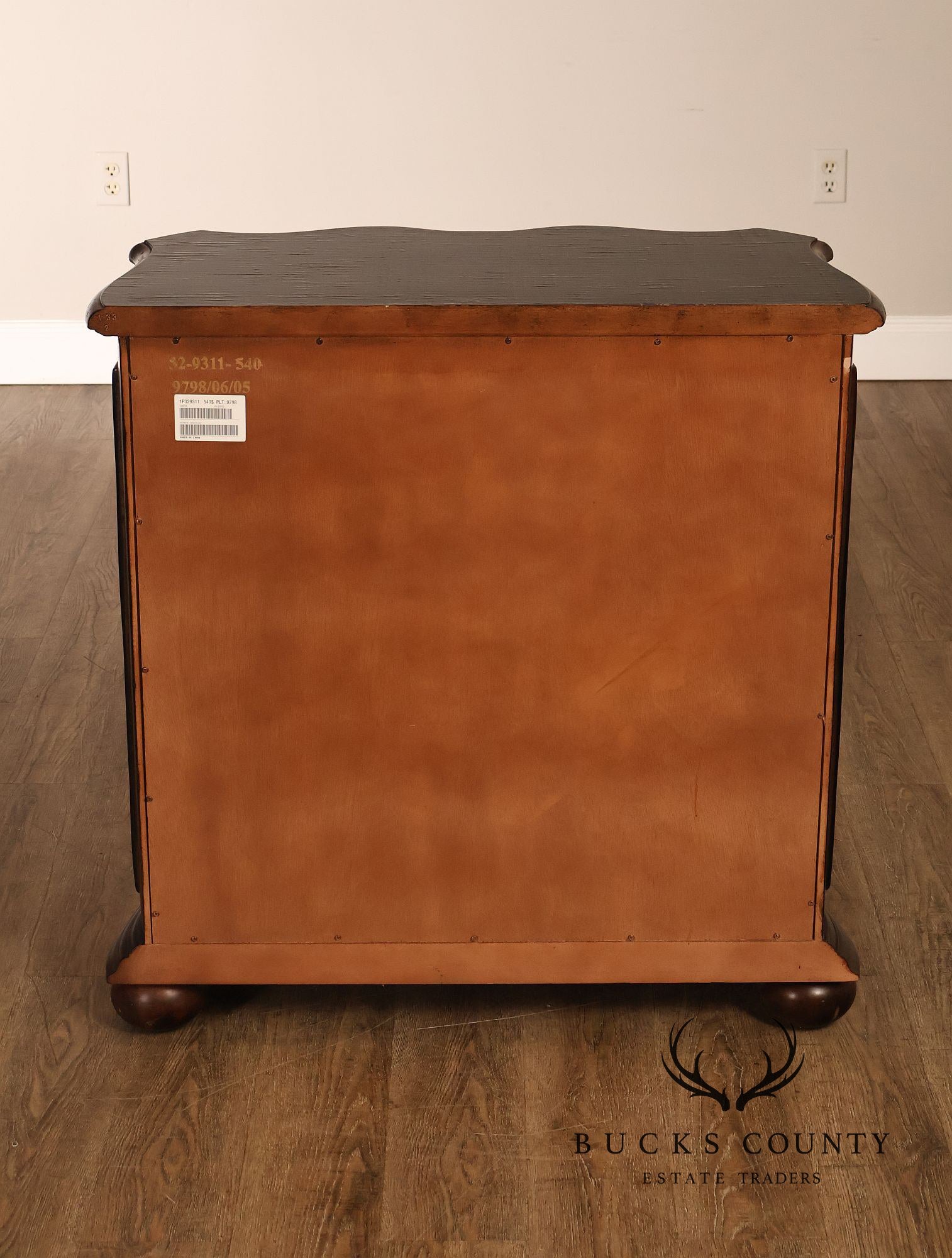 Ethan Allen Pair Of Serpentine Lucca Chests