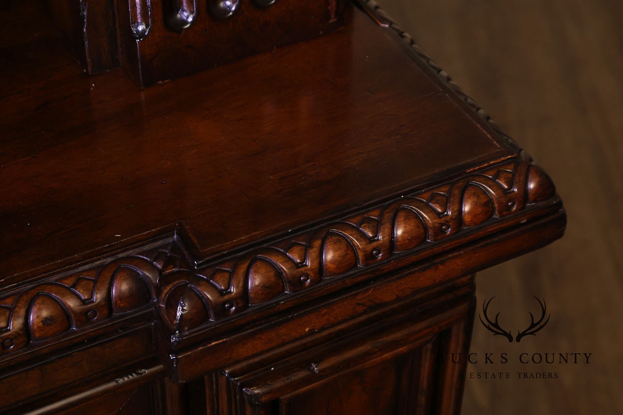 Sligh Large Traditional Lighted Bookcase Cabinet