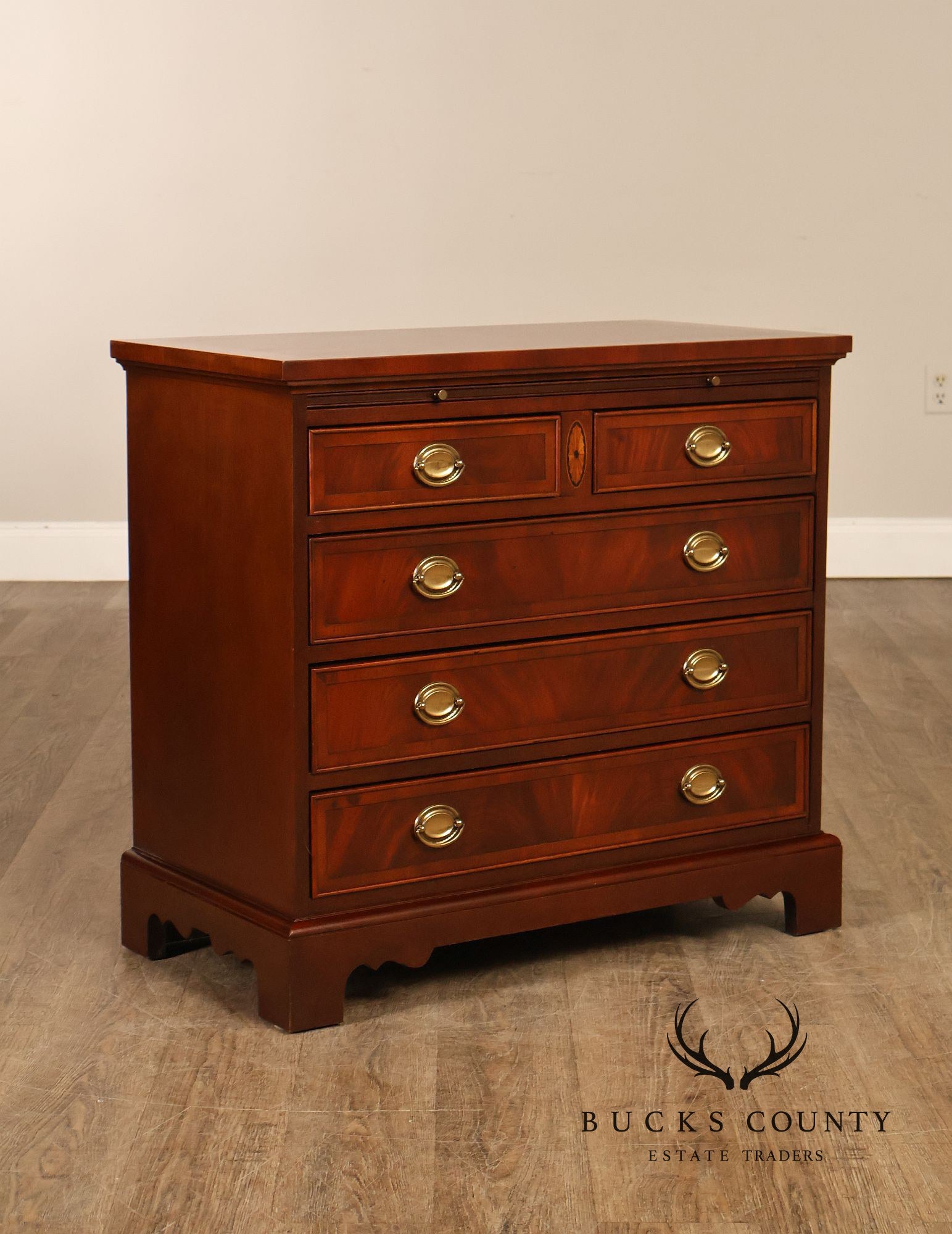 Hekman Copley Place Flame Mahogany Chest Of Drawers