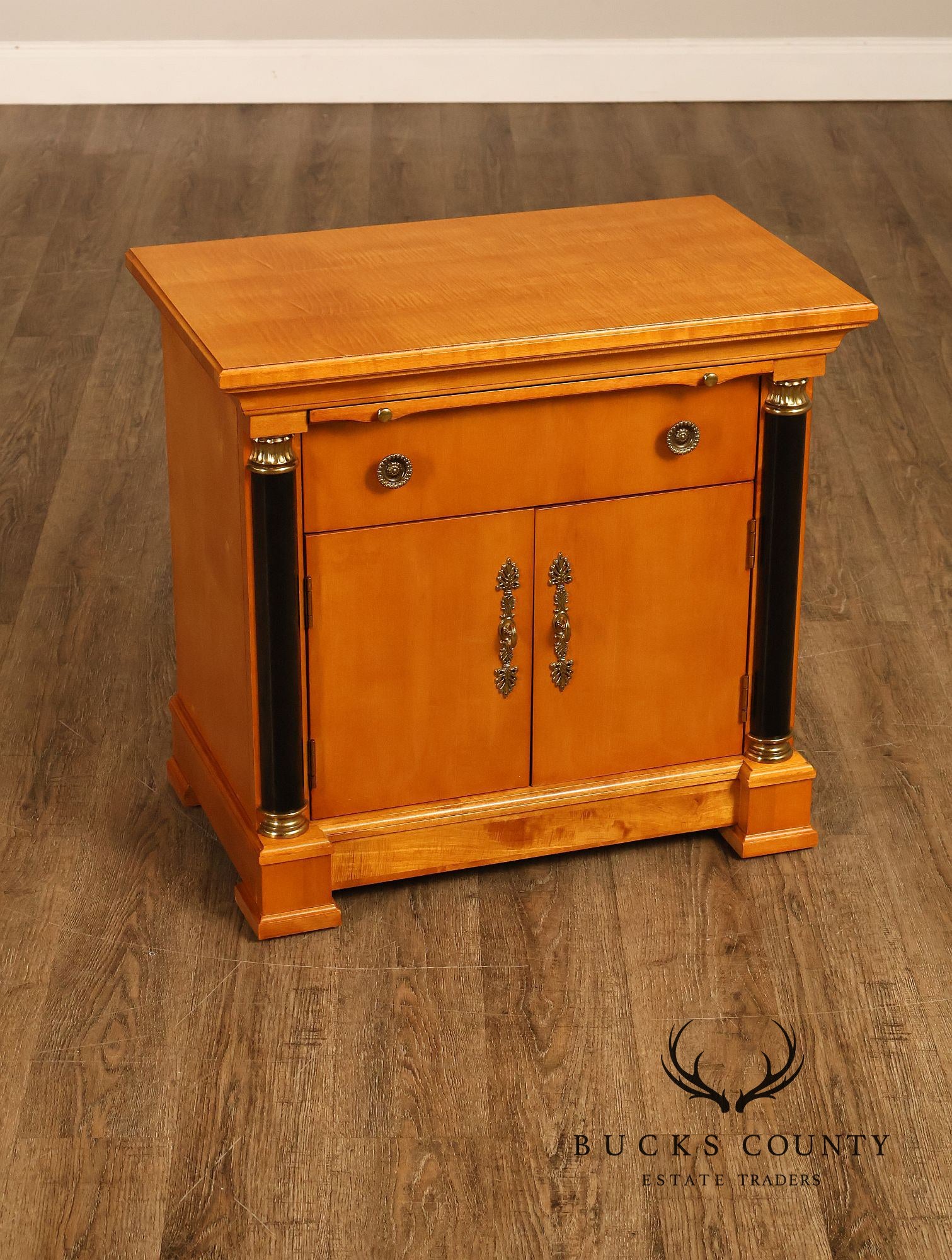 Thomasville Pair Of Grand Classics Biedermeier Style Maple Nightstands