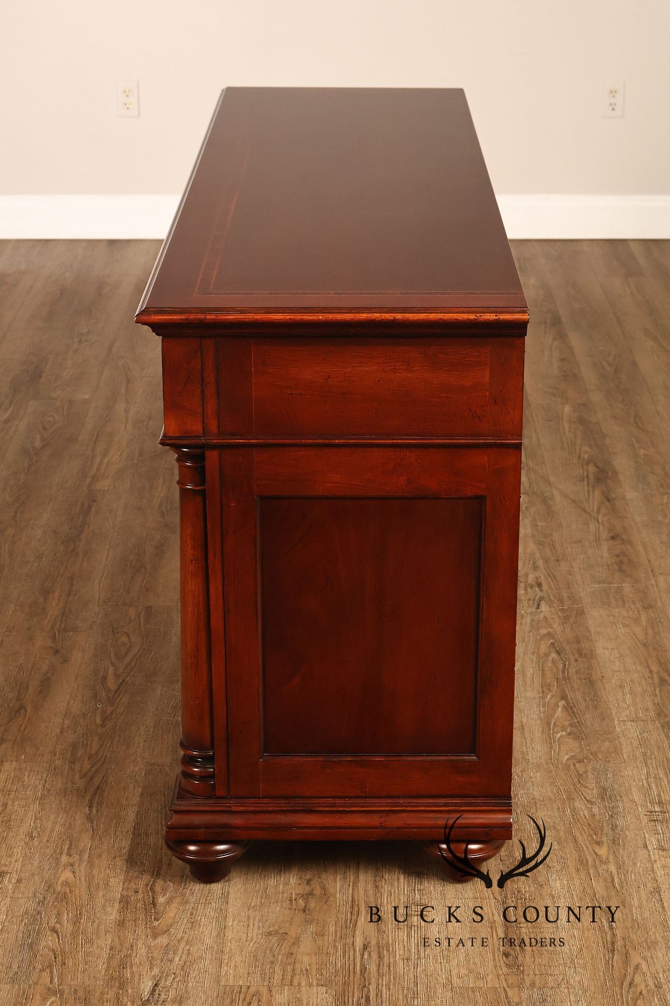 Thomasville Fredericksburg Transitional Style Entertainment Console Cabinet