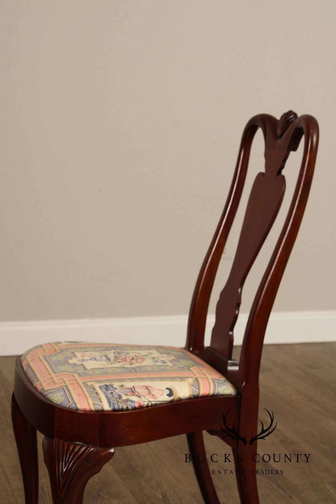 QUEEN ANNE STYLE SET OF FOUR CUSTOM MAHOGANY DINING CHAIRS