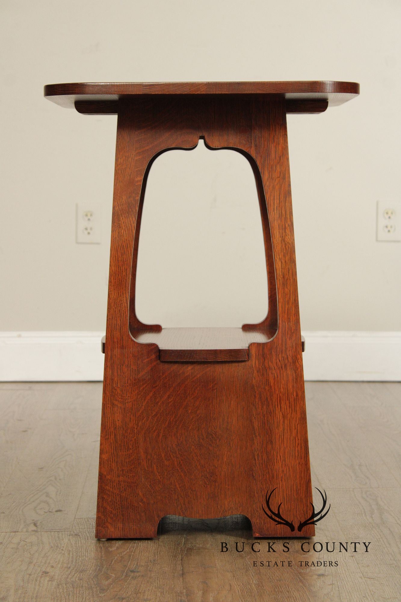 Stickley Mission Collection Arts & Crafts Pagoda Style Oak End Table