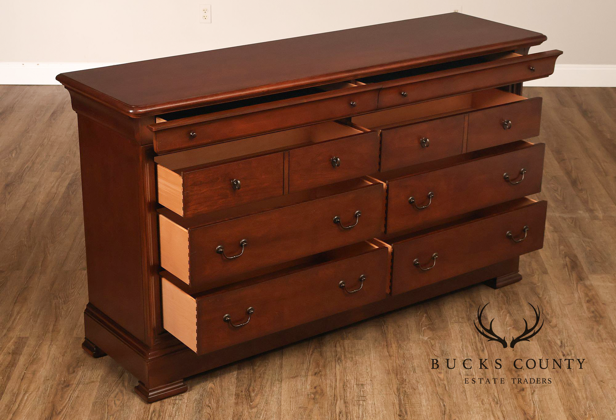 Thomasville Louis Philippe Style Cherry Eight Drawer Dresser