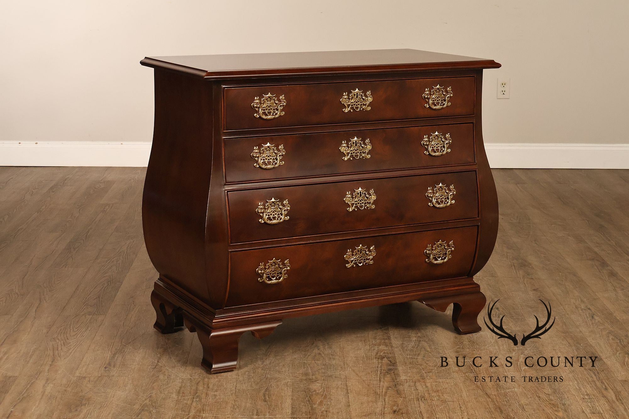 Henredon Chinese Chippendale Style Pair of Mahogany Bombe Chests