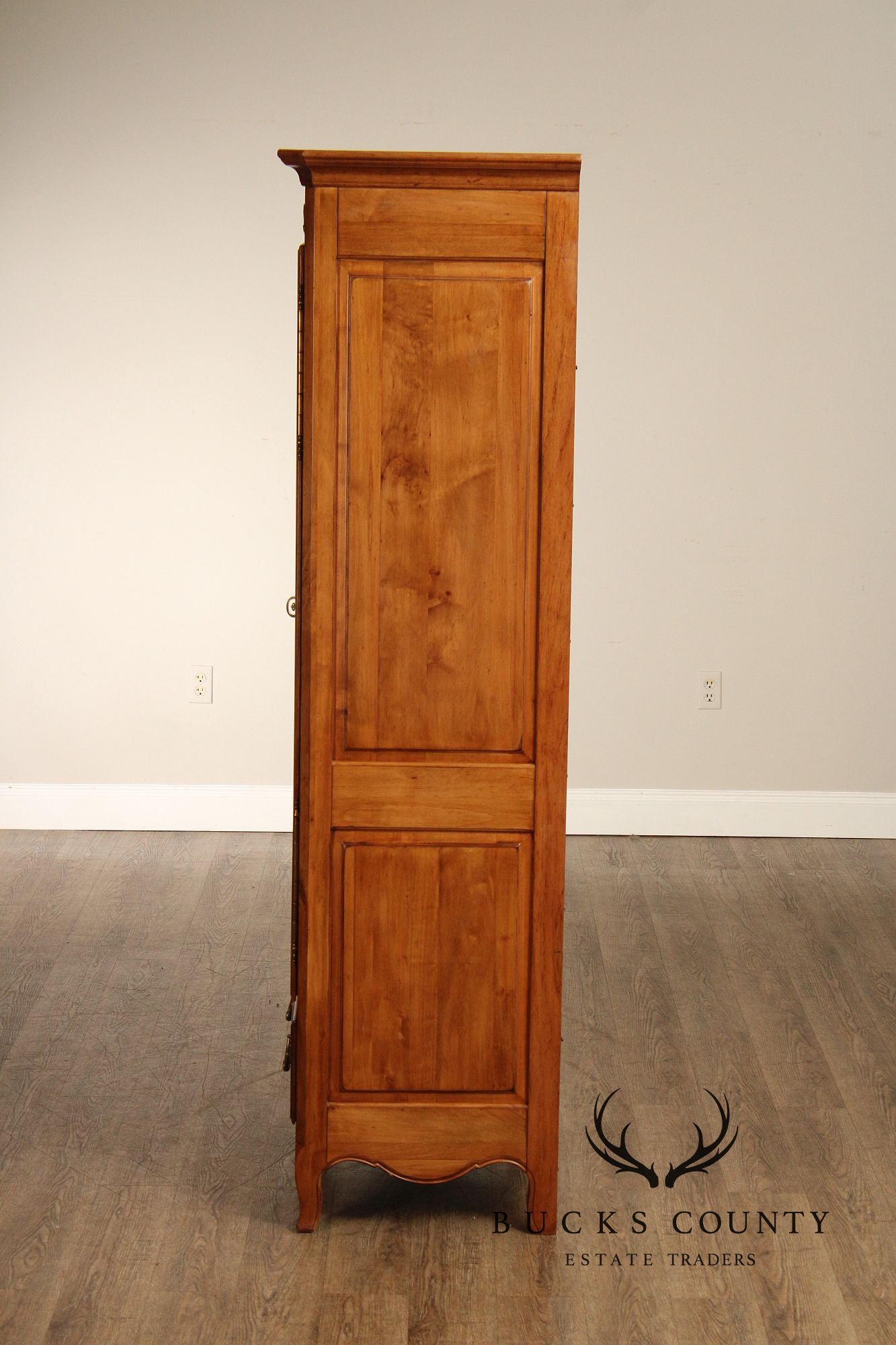 Ethan Allen Legacy Bonnetiere French Provincial Style Maple Armoire