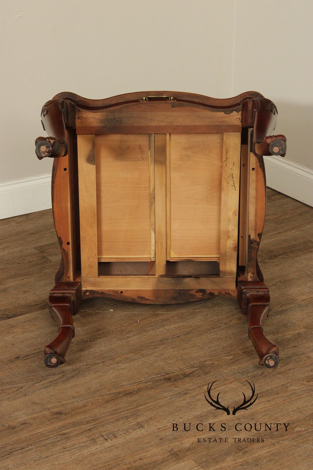 Century Georgian Style Furniture Pair Of End Tables