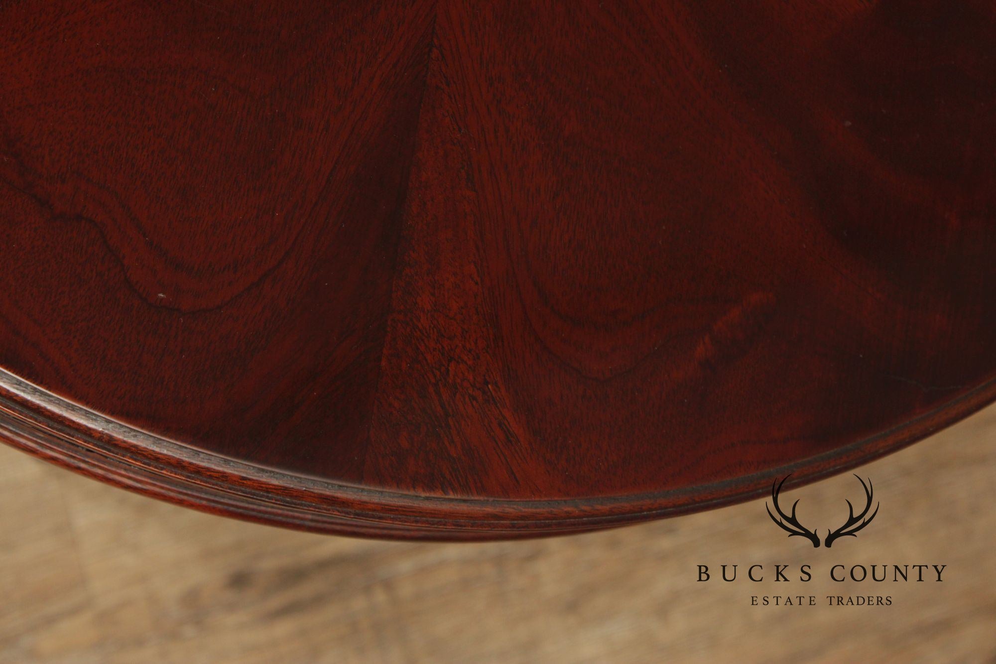 Colony Furniture Chippendale Style Round Mahogany Side Table