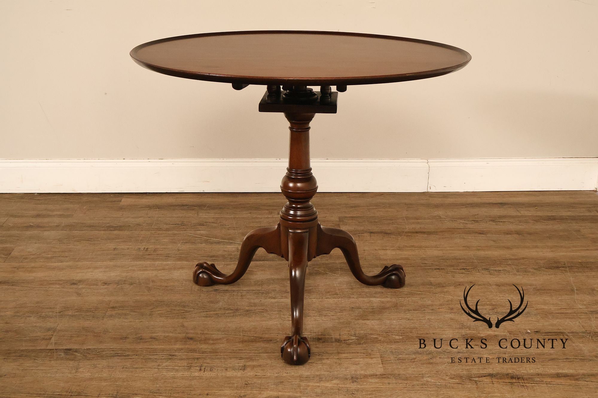 Kittinger Colonial Williamsburg Mahogany Tilt-Top Table