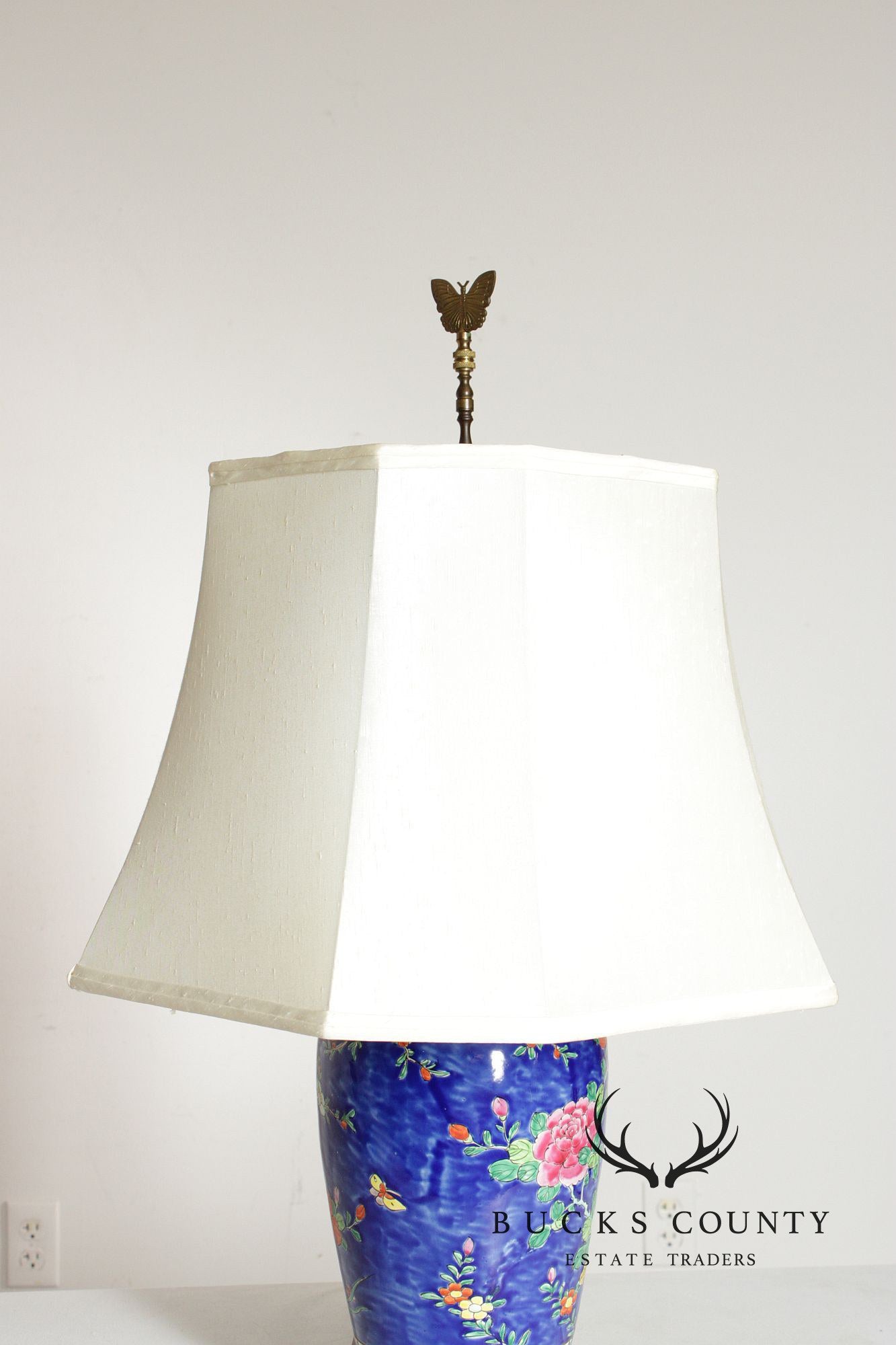 Asian Style Vintage Glazed Porcelain Table Lamp