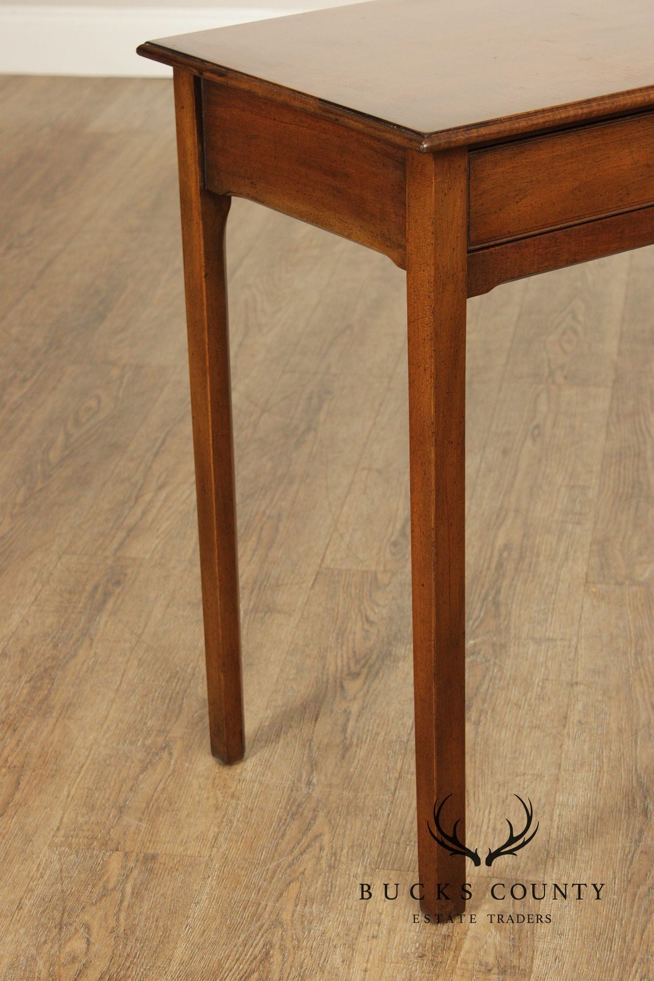 Kittinger Williamsburg Adaptation Pair of Mahogany Console Tables