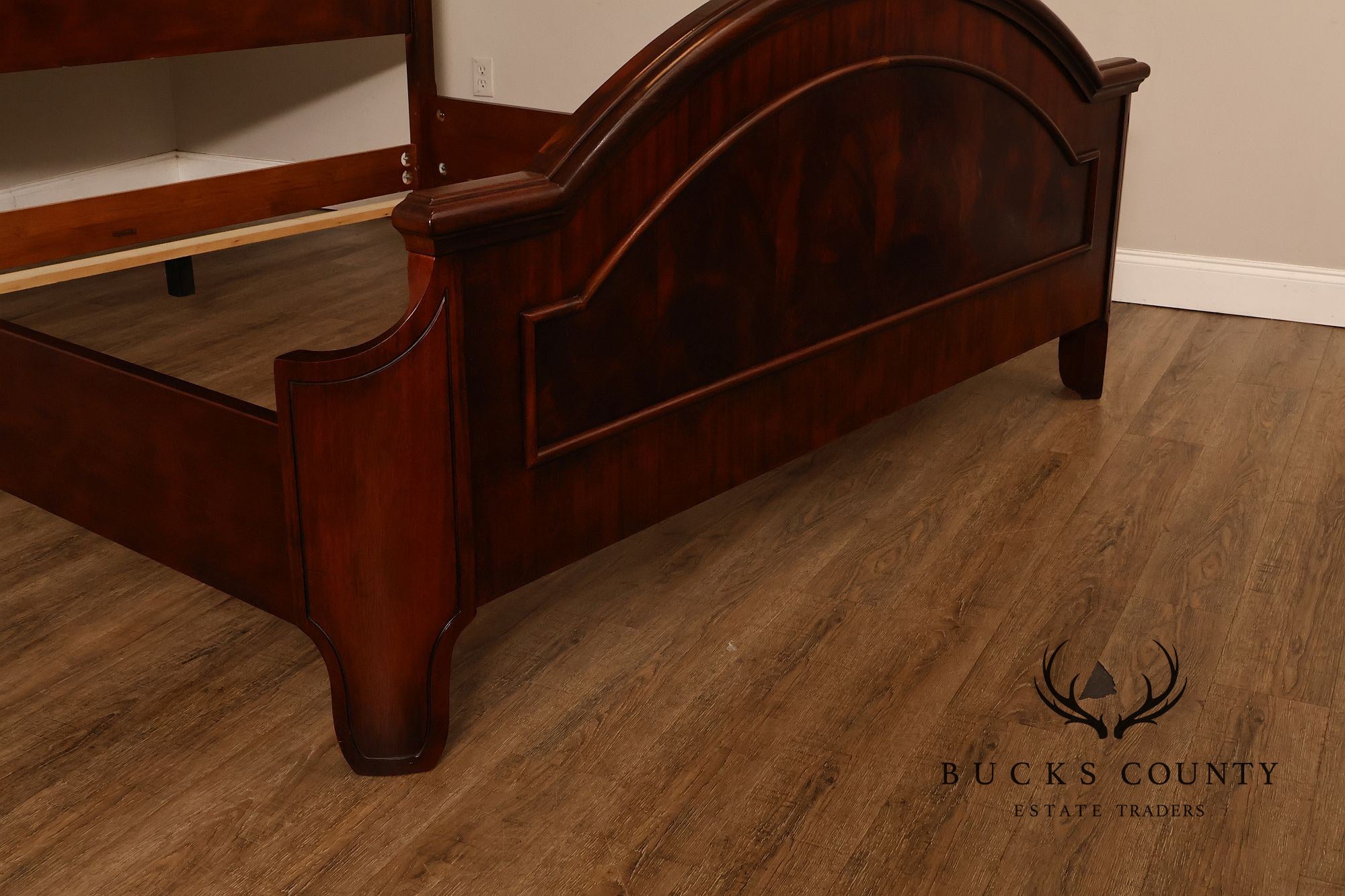 Henredon Carlyle Mahogany Victorian Style High Back King Bed