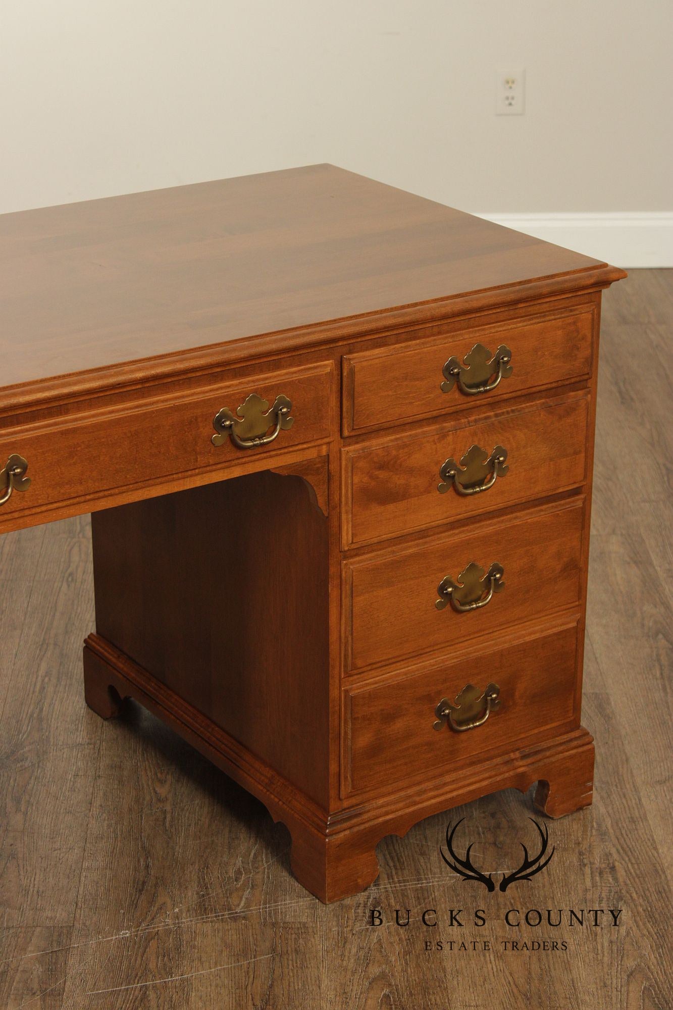 Ethan Allen Chippendale Style Maple Executive Writing Desk