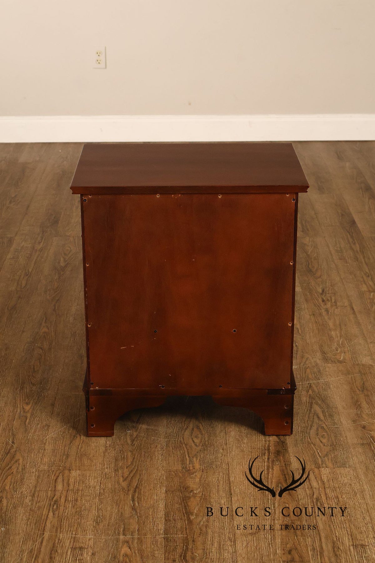 Pair Of Kittinger Old Dominion Mahogany Open Nightstands