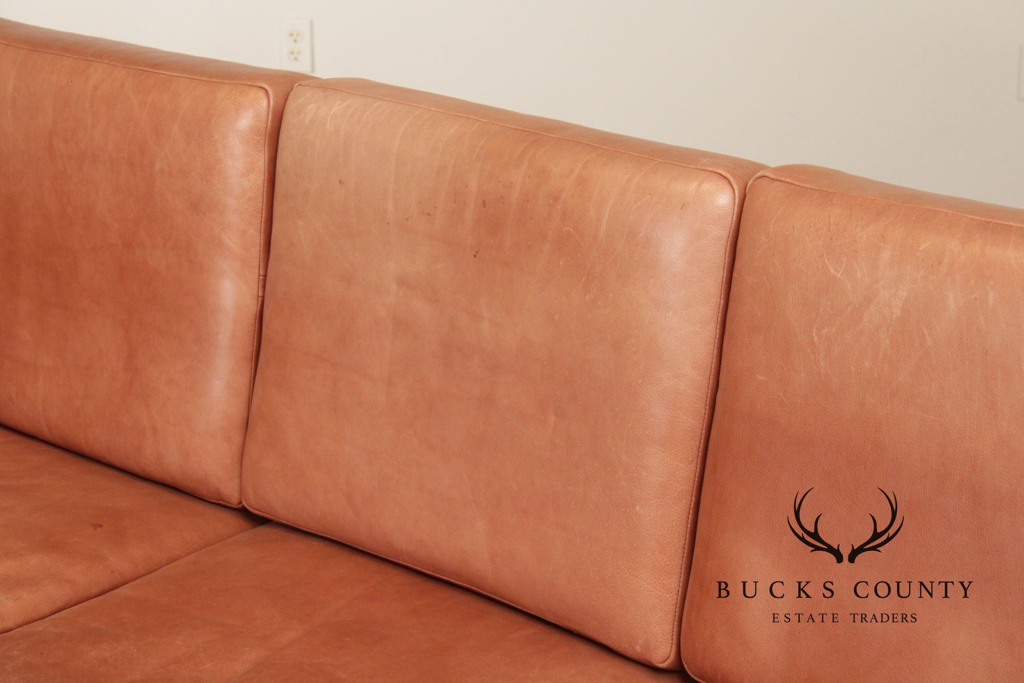 Gustav Stickley Antique Mission Oak and Leather Even-Arm Settle Sofa