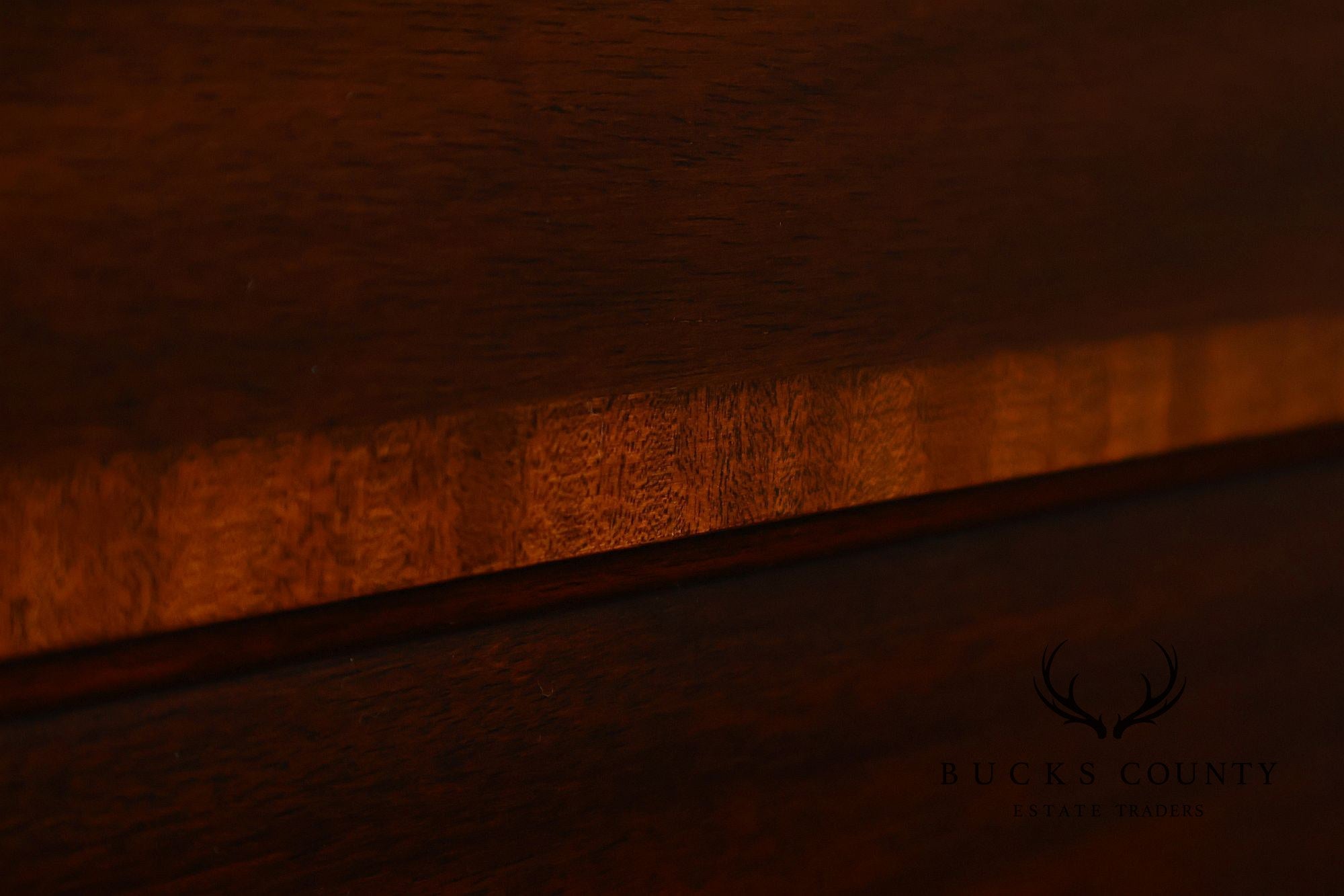 Henkel Harris Queen Anne Banded Mahogany Hunt Board