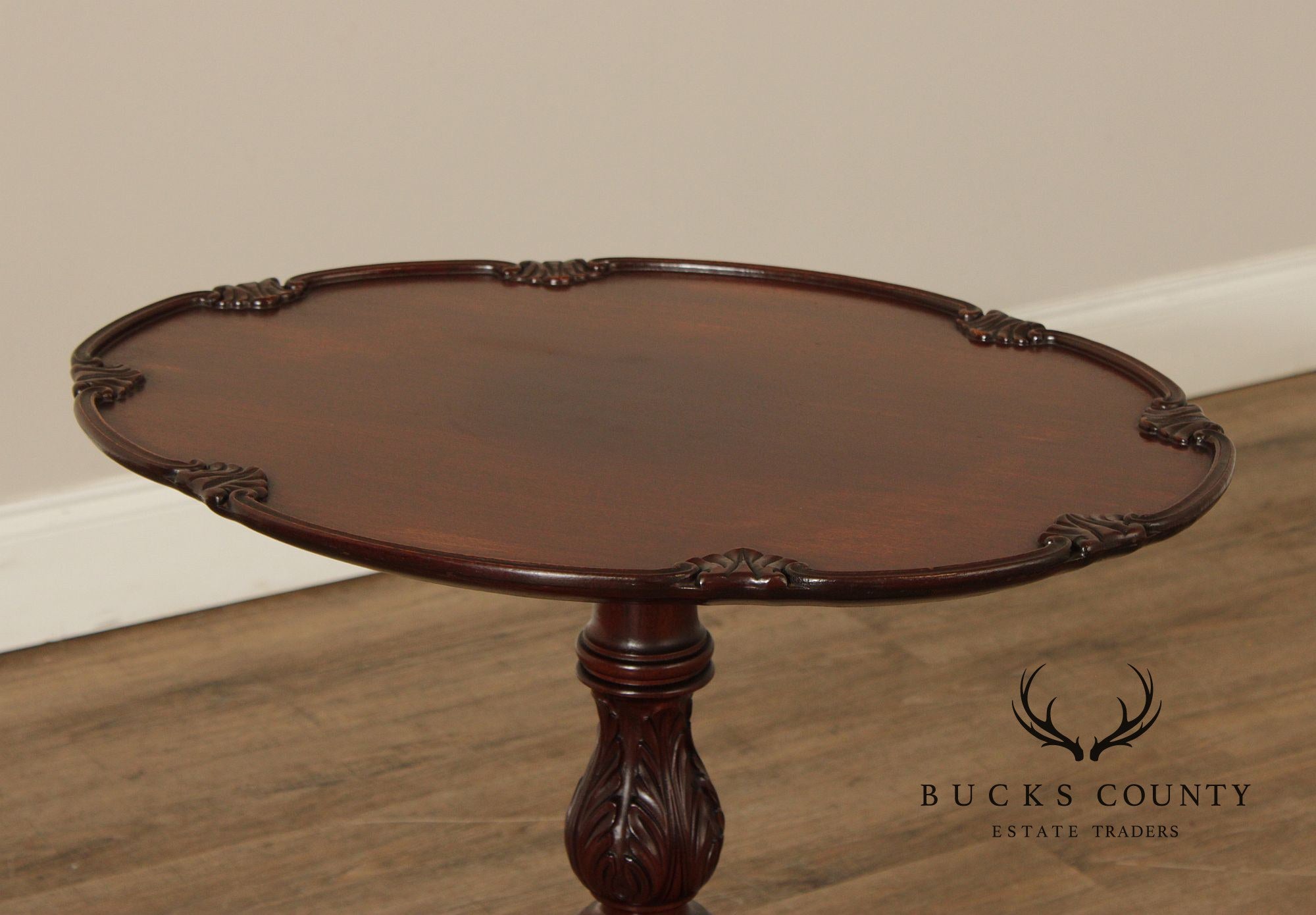 1940's Georgian Style Pair of Mahogany Tilt-Top Pedestal Tables