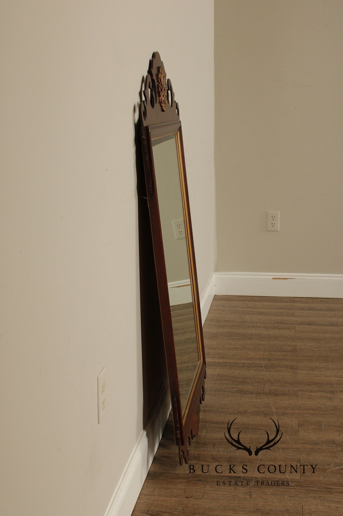 Drexel '18th Century Classics' Mahogany Wall Mirror