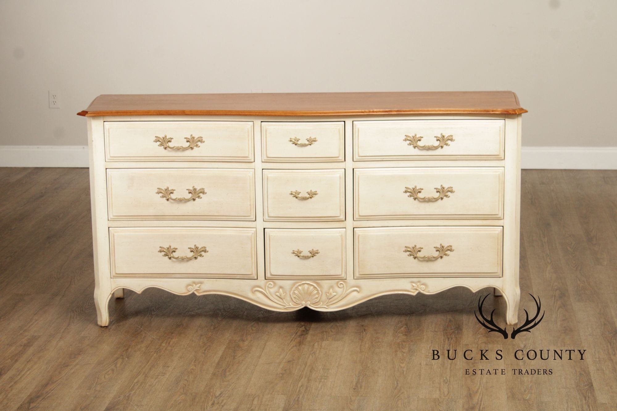 Ethan Allen French Country Style Painted Dresser