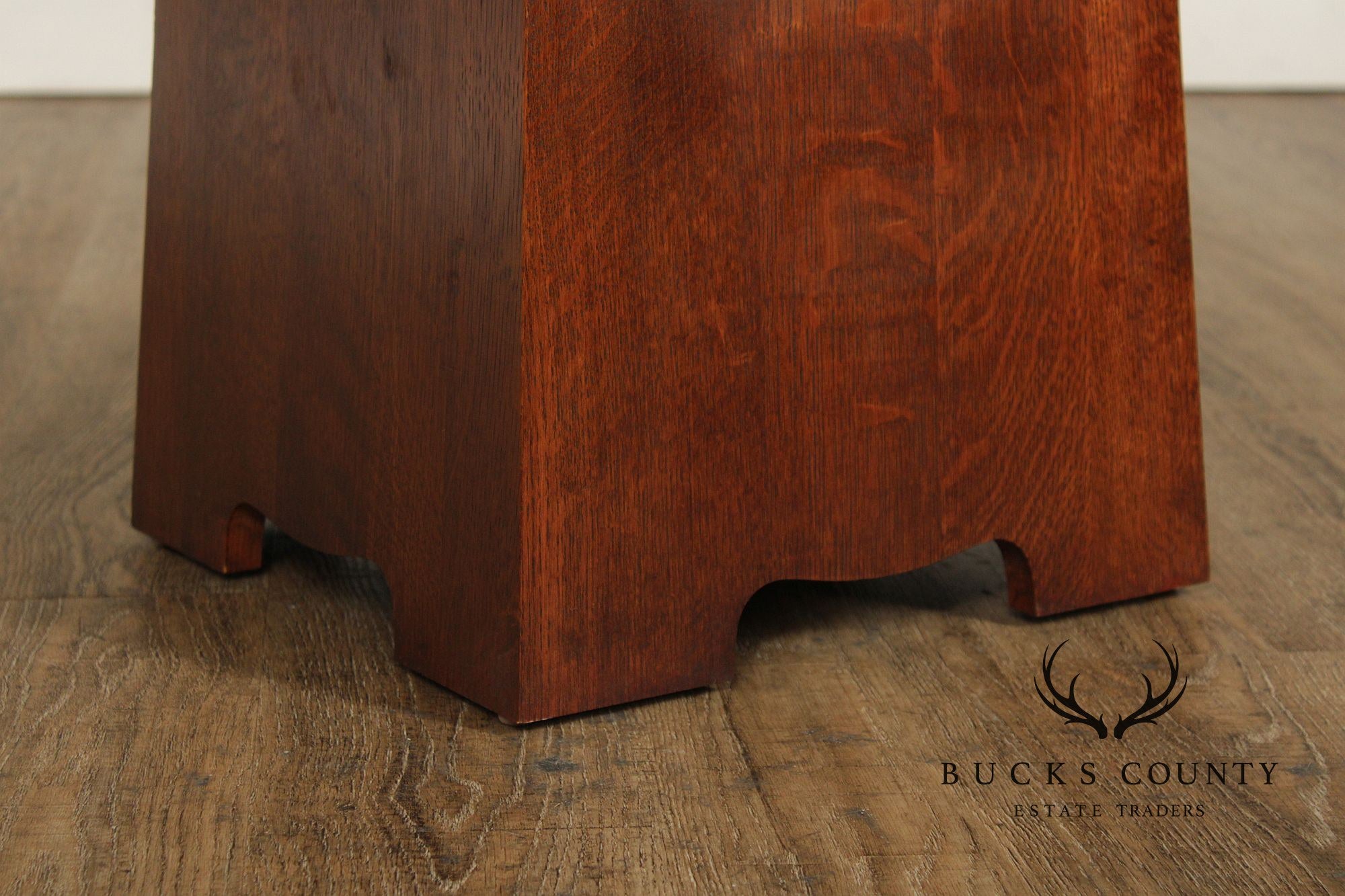 Stickley Mission Collection Arts & Crafts Pagoda Style Oak End Table