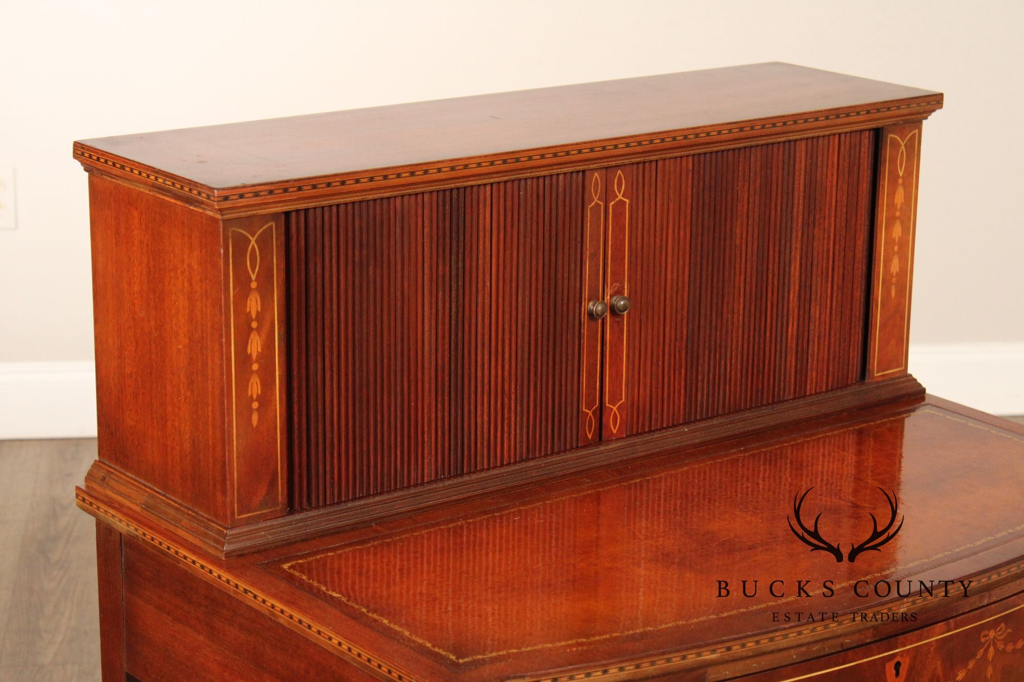 Hepplewhite Style 1940,s Mahogany Inlaid Writing Desk