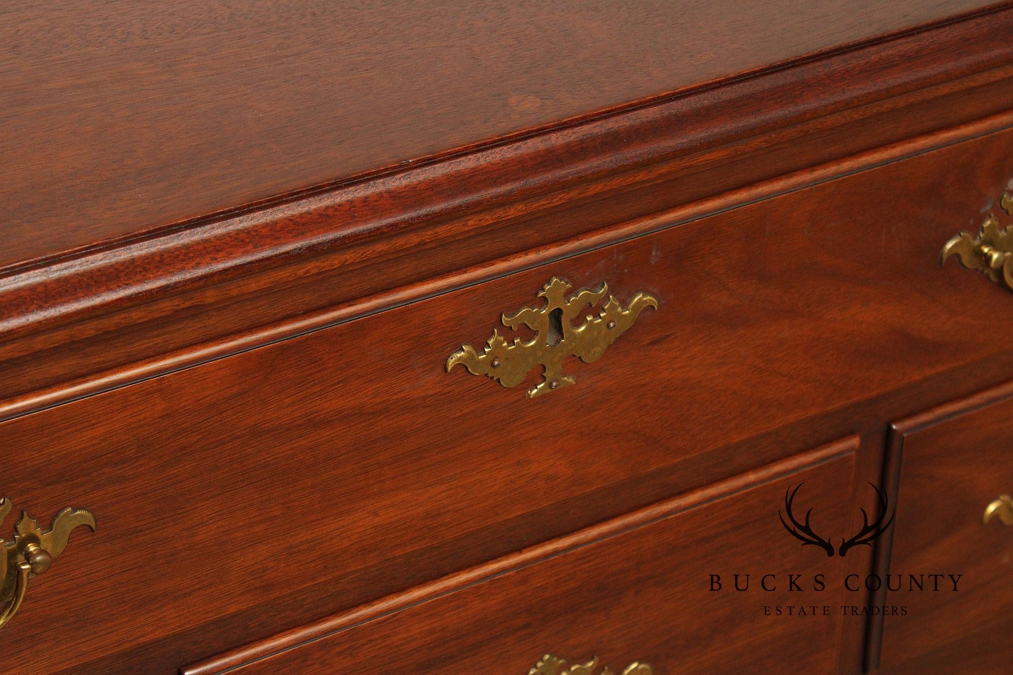 Kittinger Colonial Williamsburg Mahogany Chippendale Style Lowboy