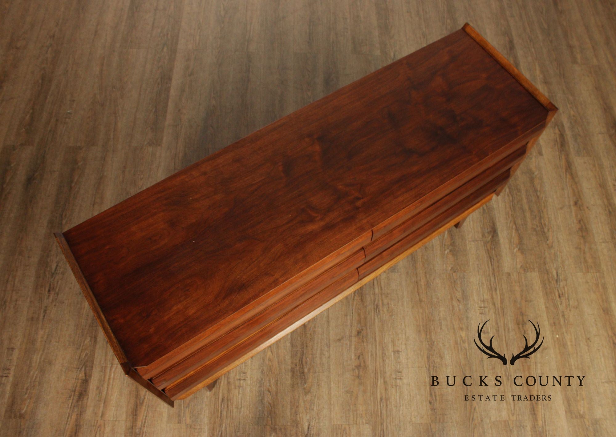 Lane 'First Edition' Mid Century Modern Walnut Dresser