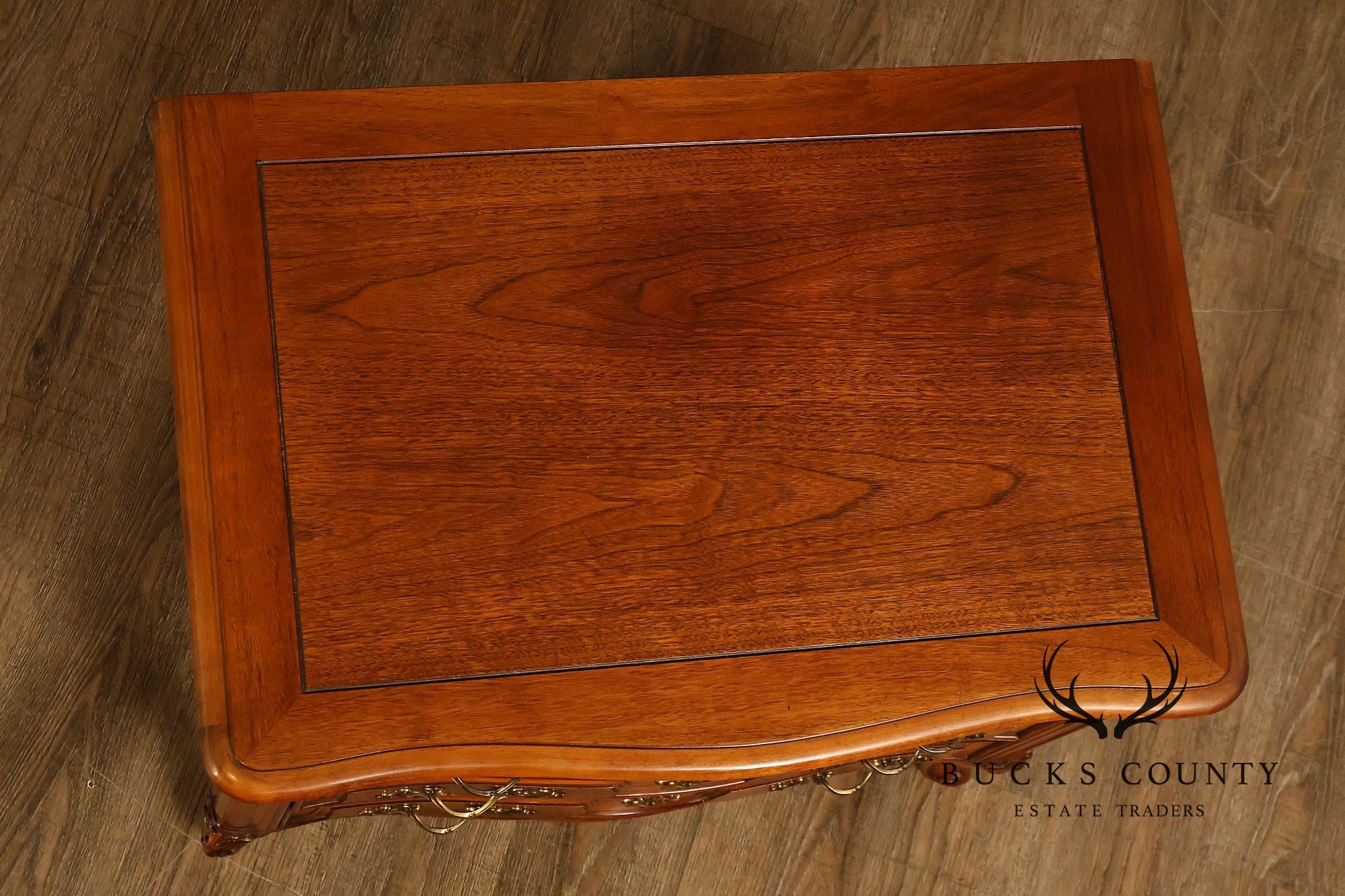 Henredon 'Villandry' French Louis XV Style Walnut Nightstand