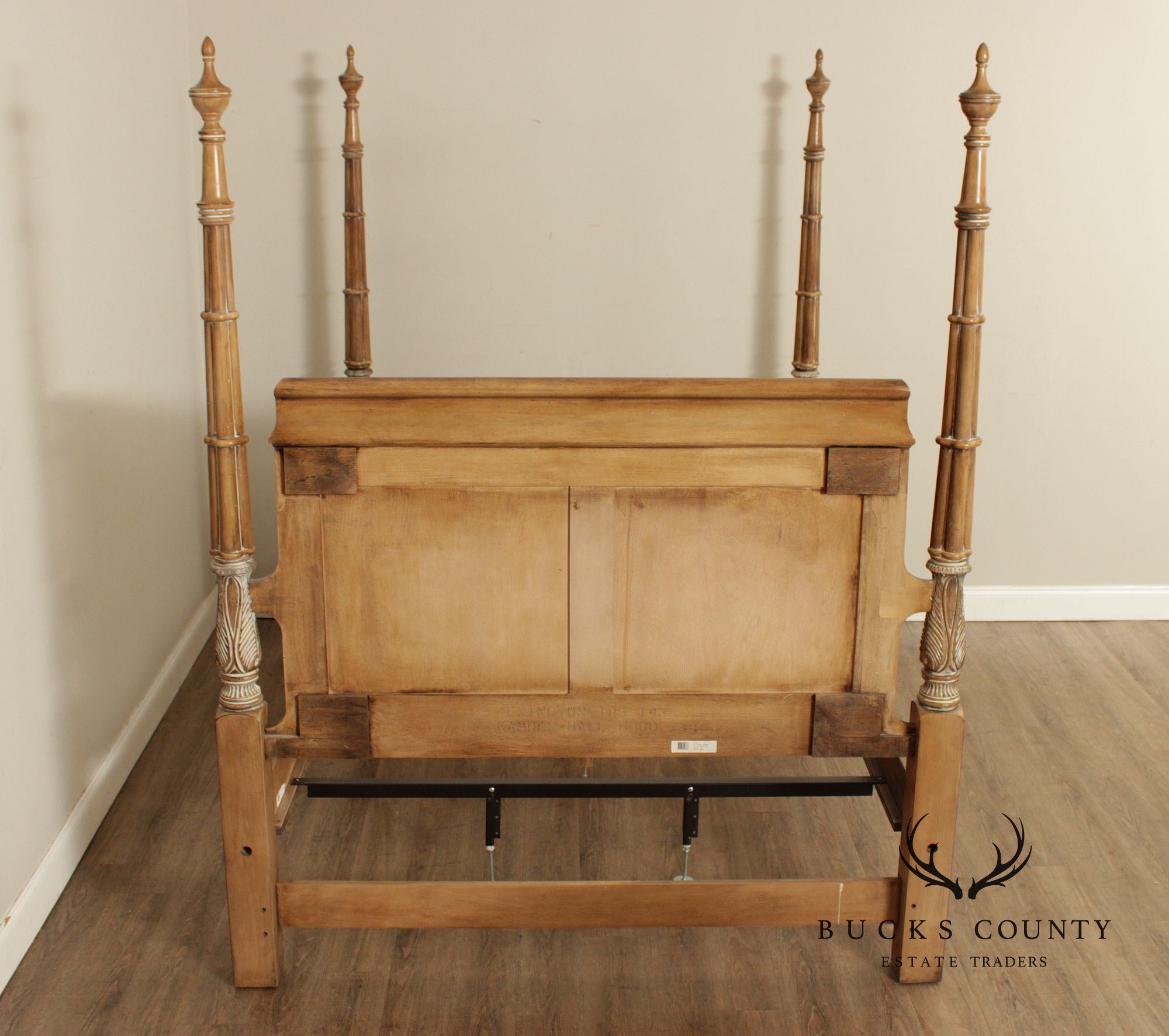 Lexington Furniture Queen Poster Bed