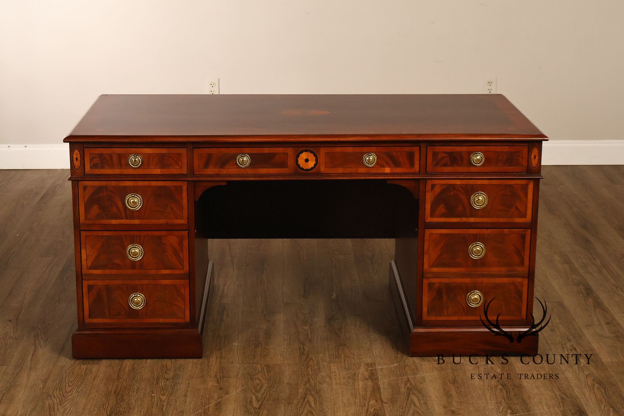 Hekman Traditional Mahogany Inlaid Seven Drawer Executive Desk