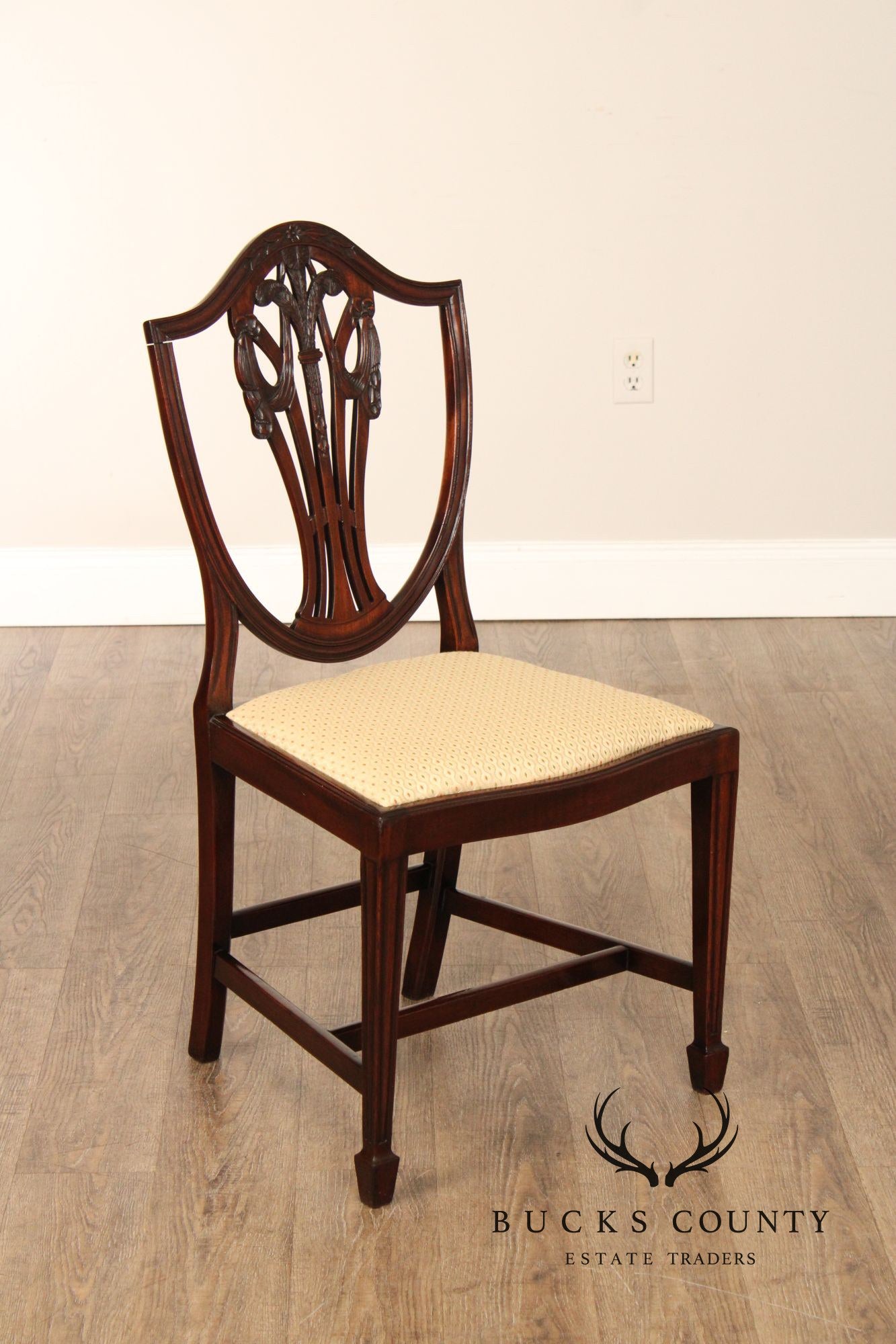 George III Style Quality Set Of Eight Carved Mahogany Shield Back Dining Chairs