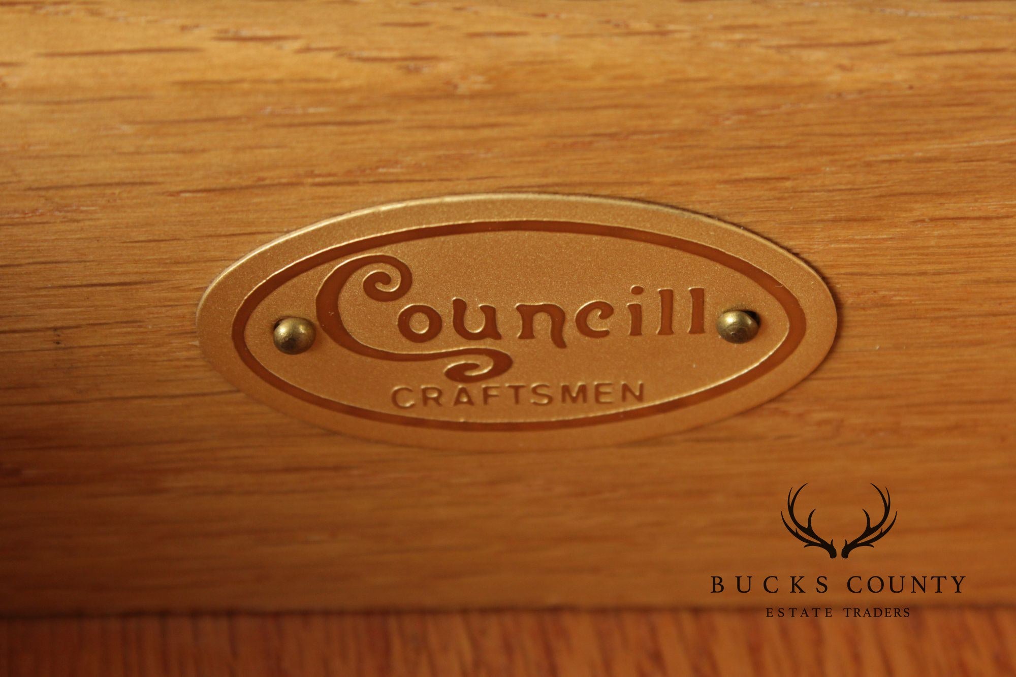 Councill Craftsmen Hepplewhite Style Mahogany Bowfront Nightstand Chest