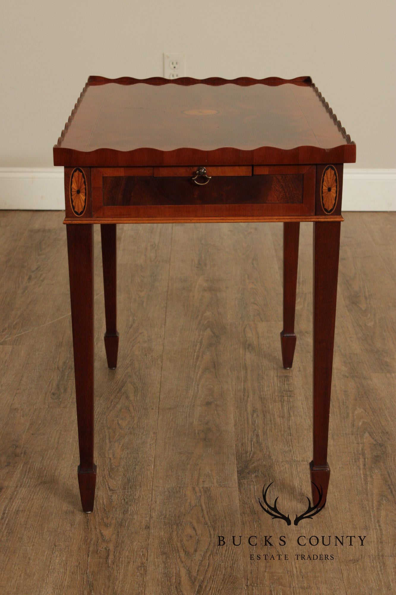 Hekman Federal Style Inlaid Mahogany And Yew Wood Side Table