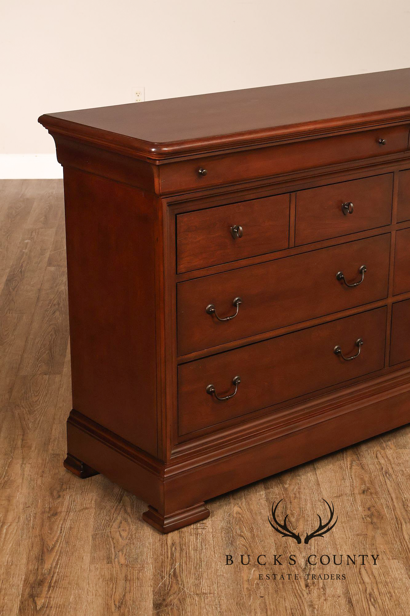 Thomasville Louis Philippe Style Cherry Eight Drawer Dresser