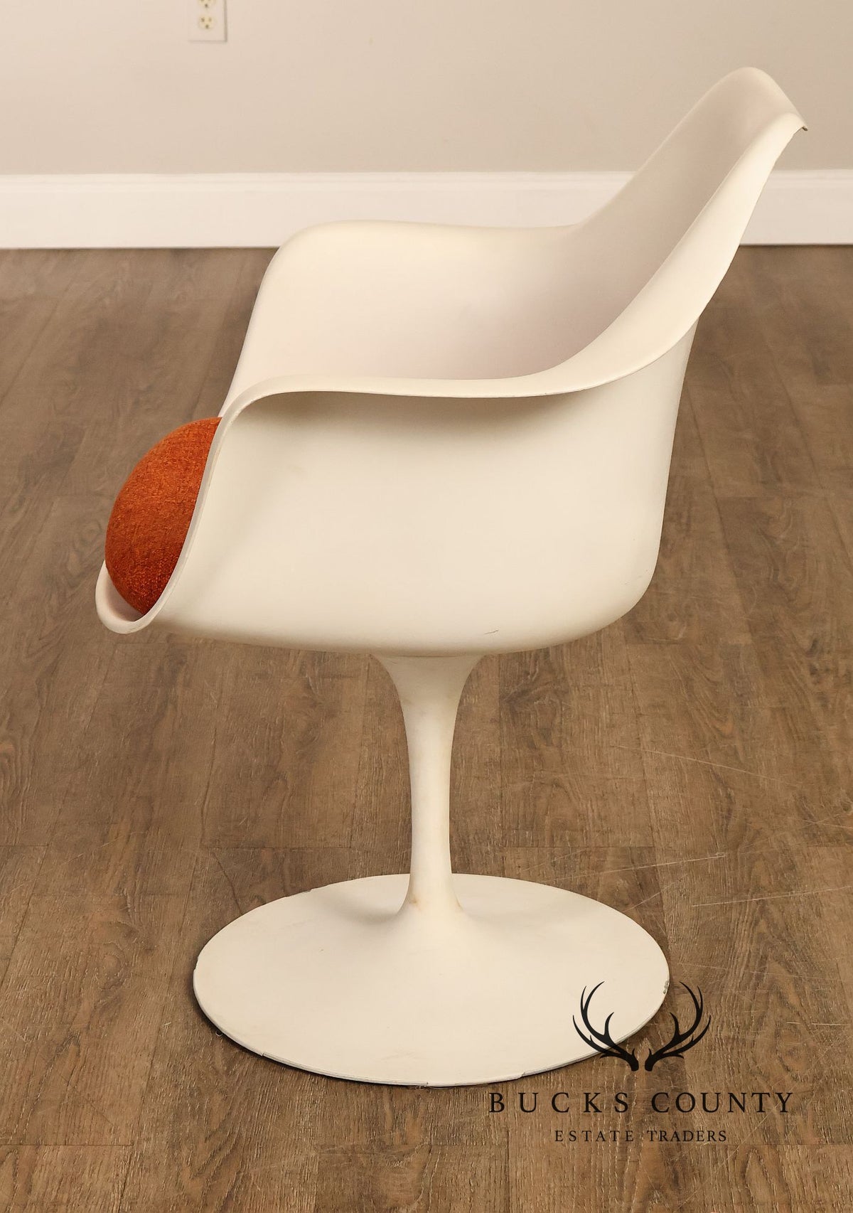 Eero Saarinen Mid Century Modern Set of Four Tulip Armchairs