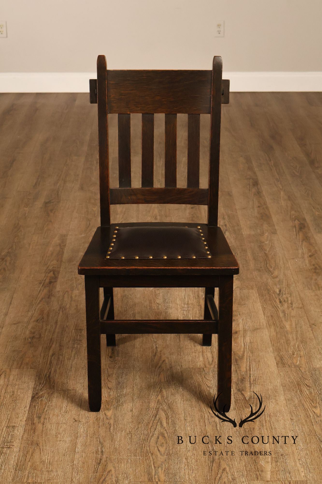 Mission Style Antique Oak Rabbit Ear Side Chair With Leather Seat