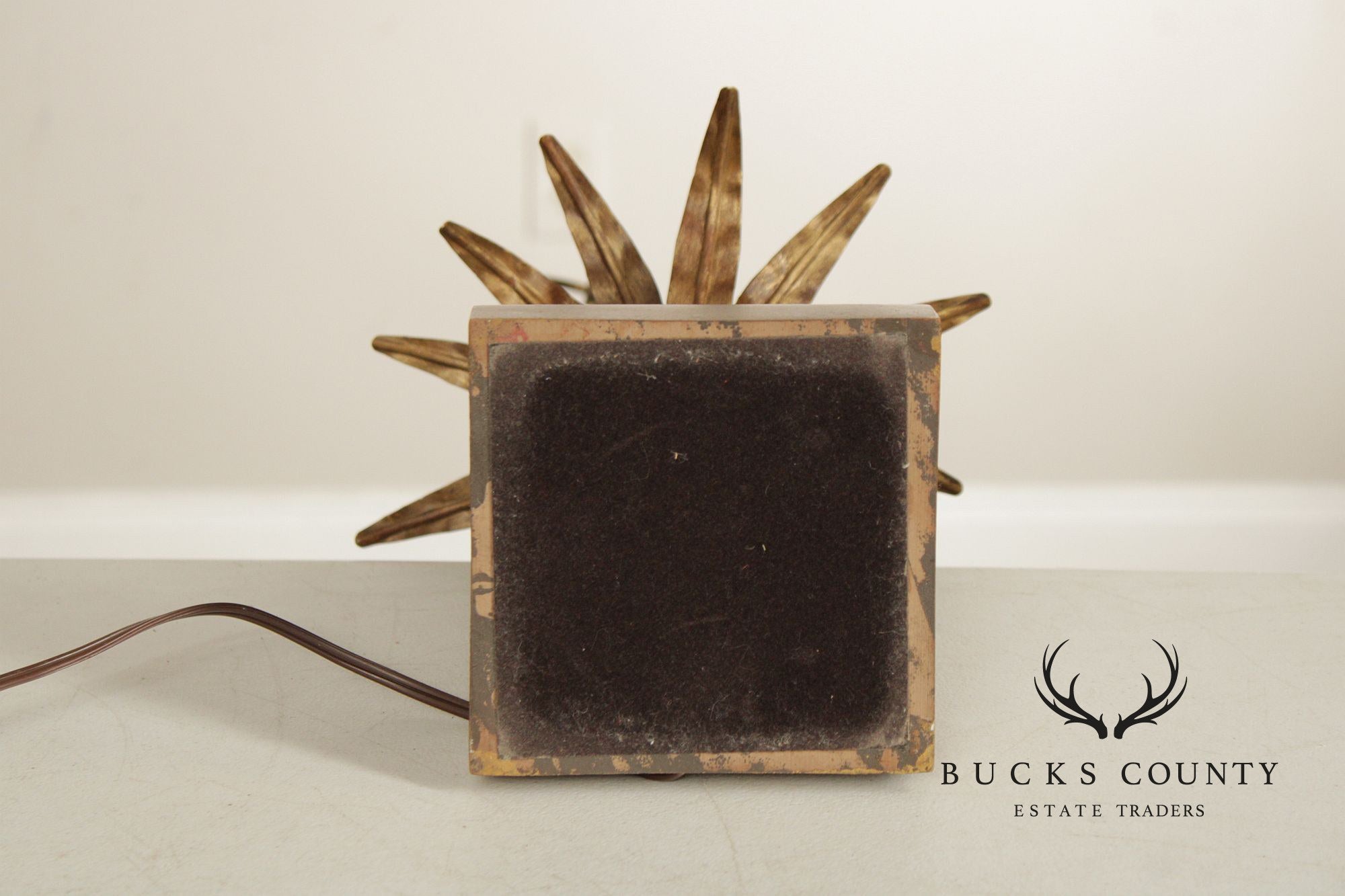 Contemporary Pineapple Table Lamp