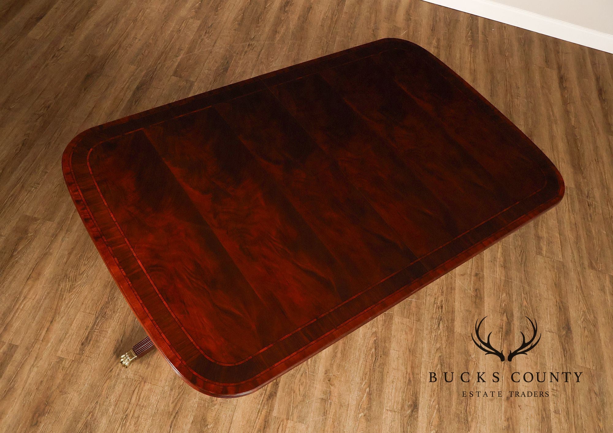 Thomasville Banded Mahogany Double Pedestal Extendable Dining Table